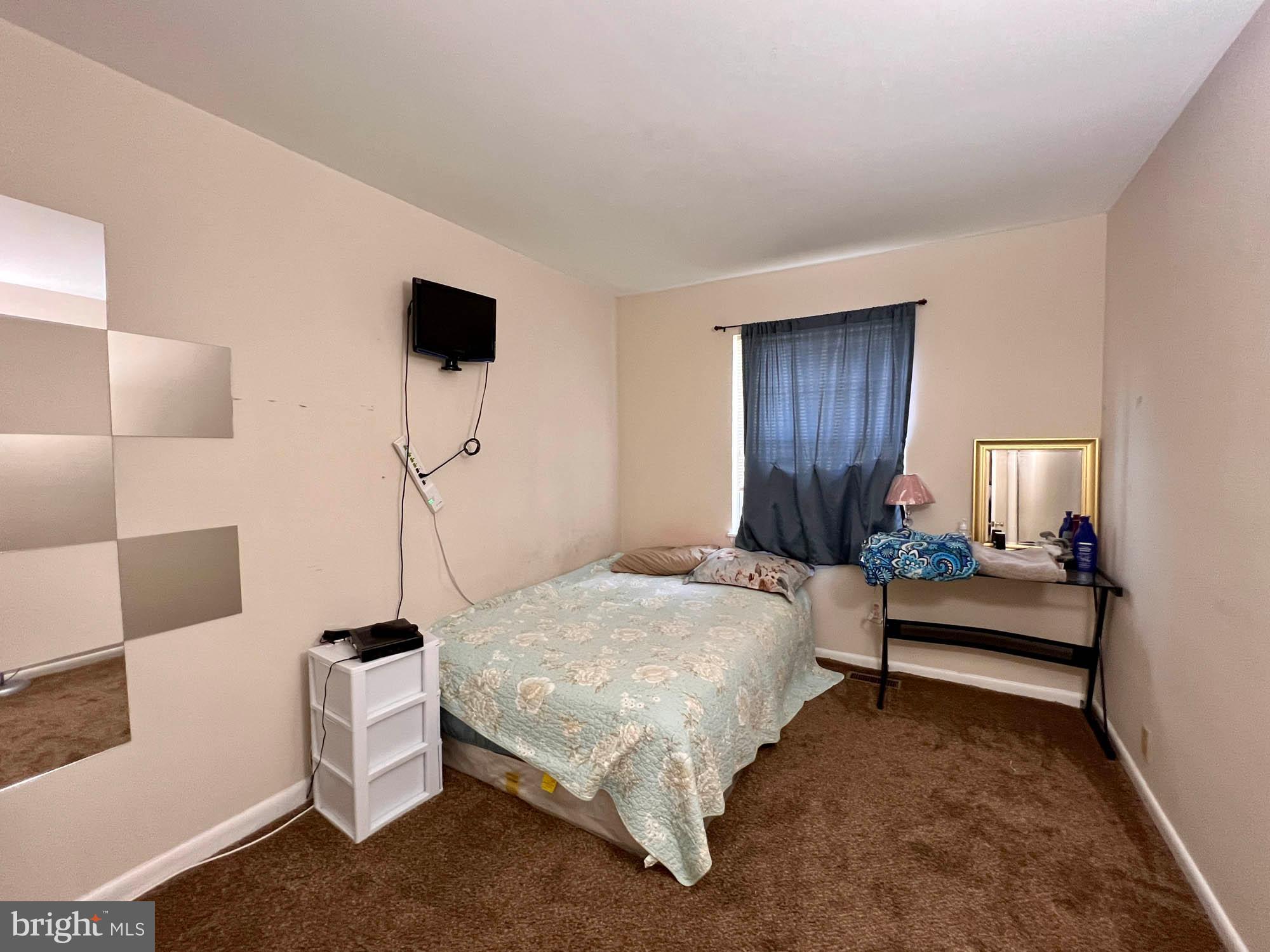 CHESTNUT WOODS - Residential