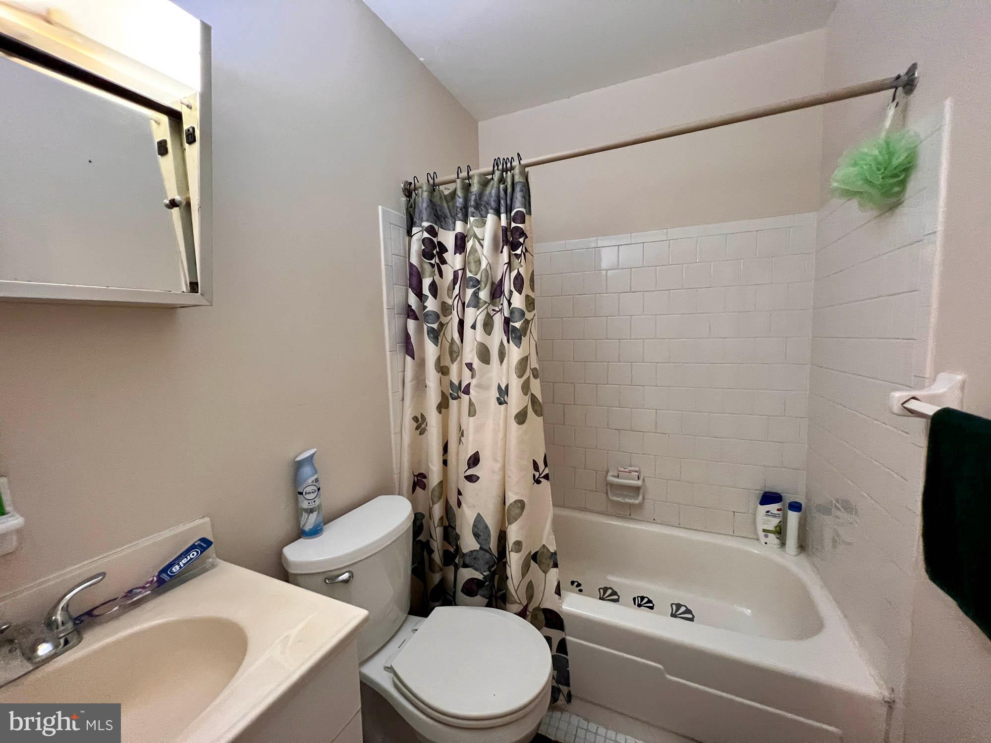 CHESTNUT WOODS - Residential