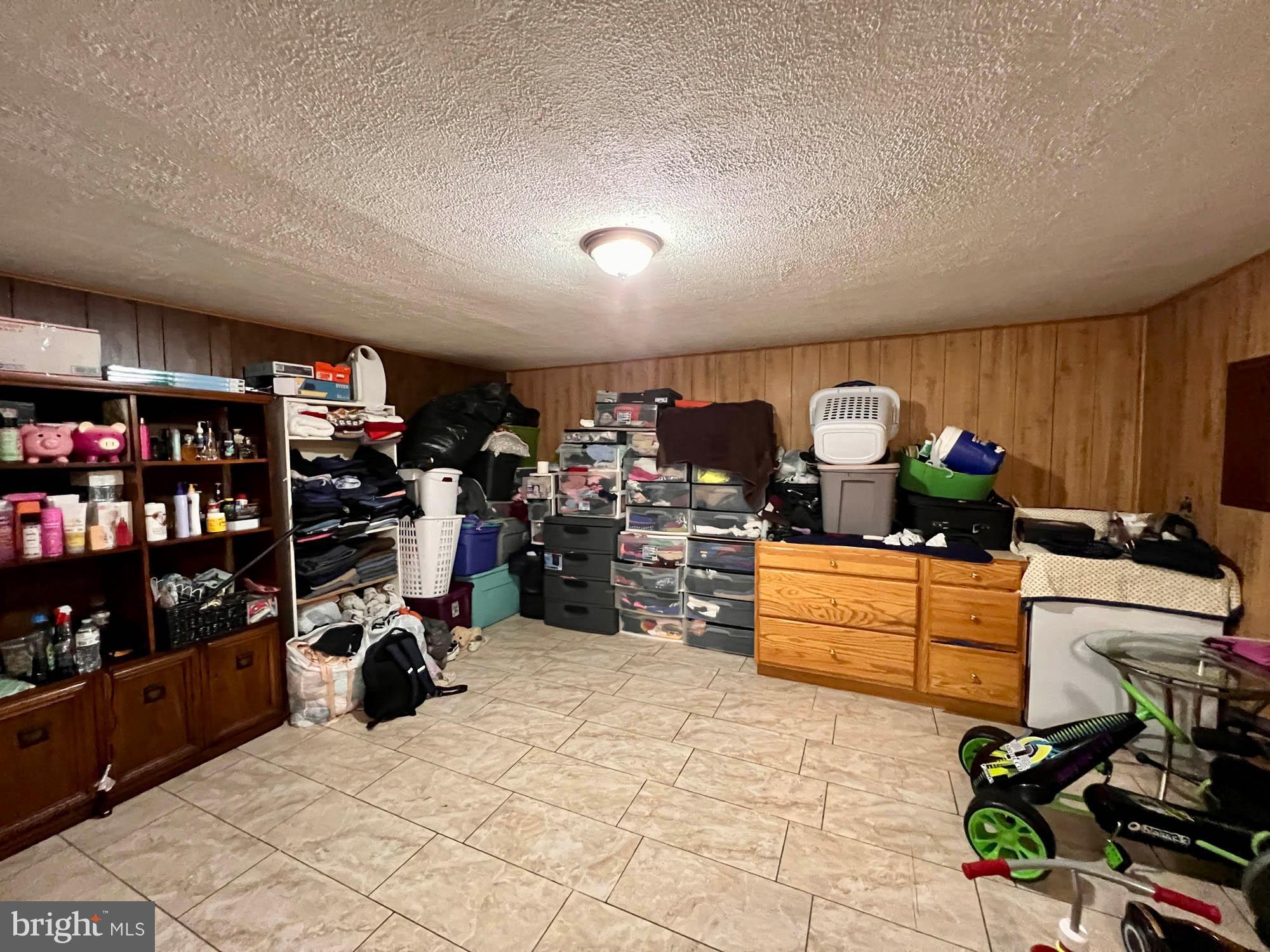 CHESTNUT WOODS - Residential