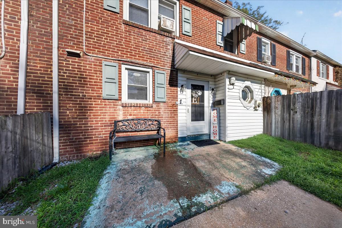 5 S PENNEWELL DRIVE