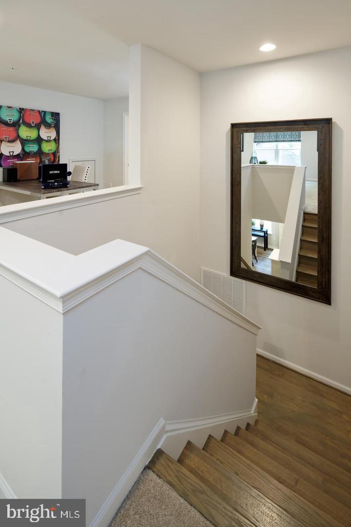 SWAN POINT - Residential