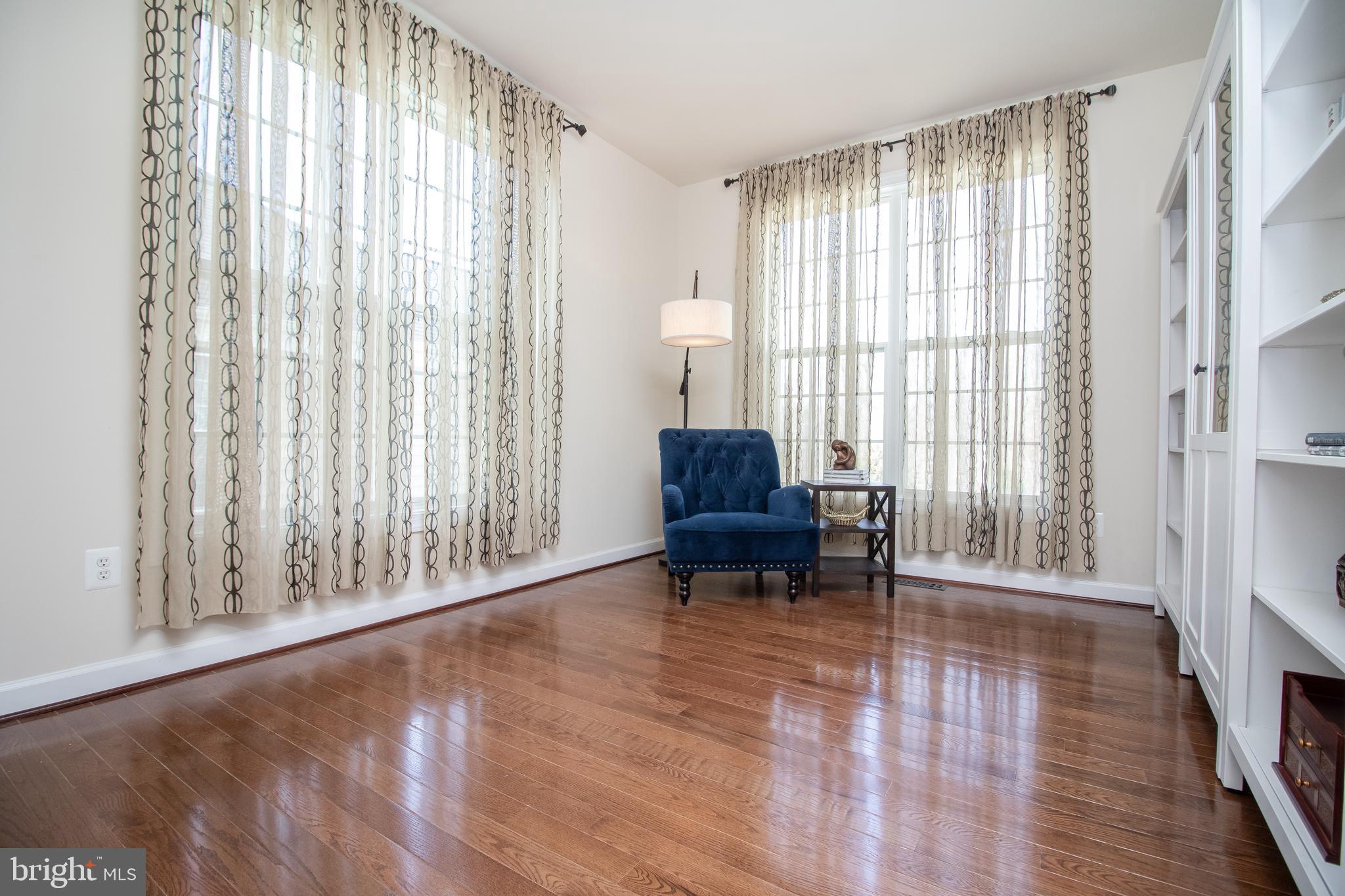 BALMORAL-PLAT 10> - Residential