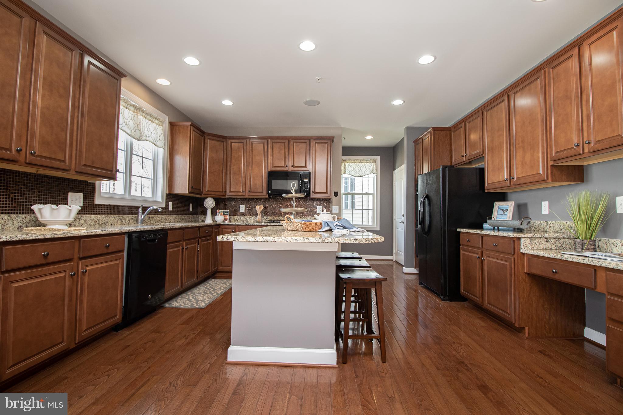 BALMORAL-PLAT 10> - Residential