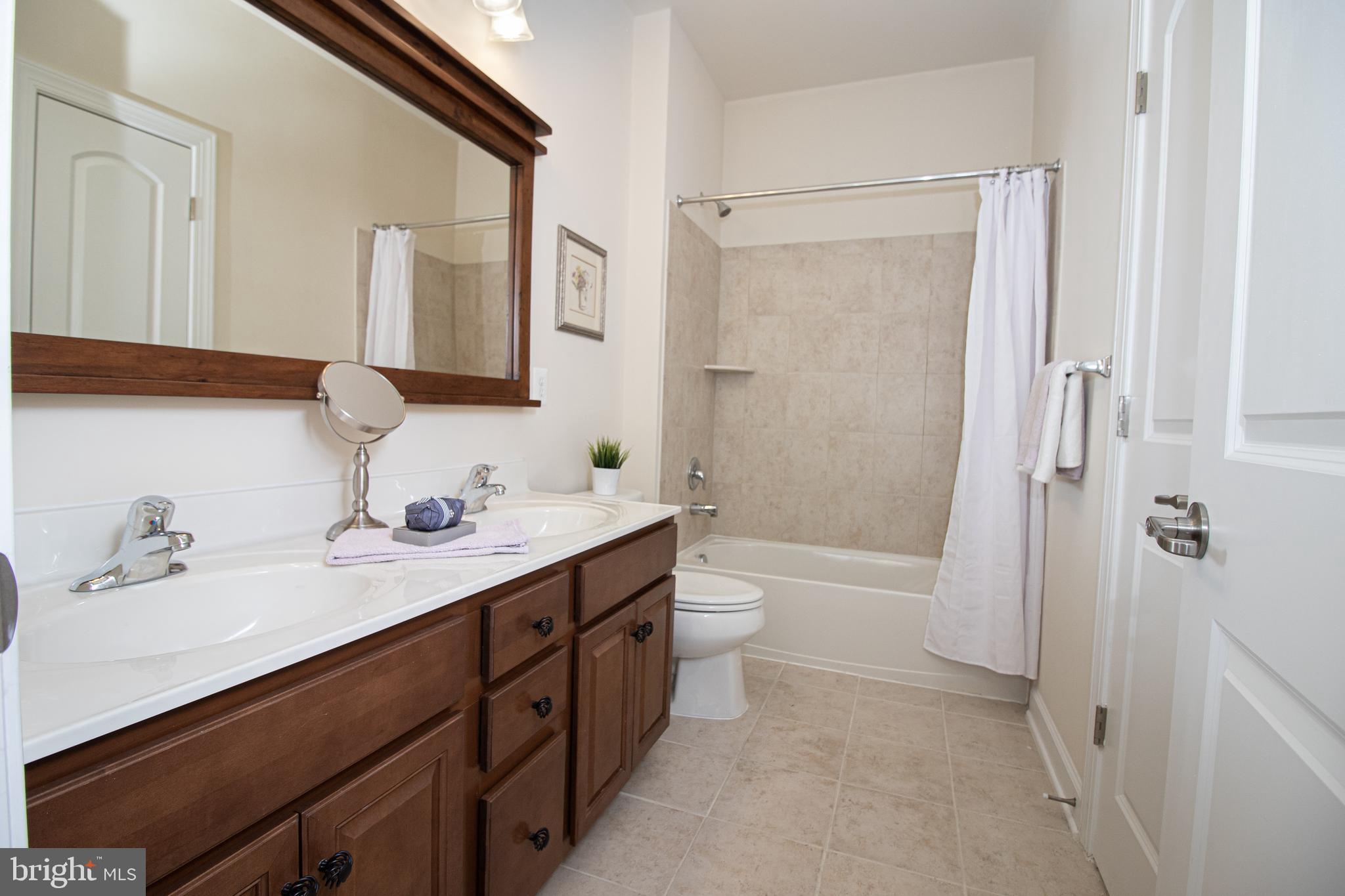 BALMORAL-PLAT 10> - Residential