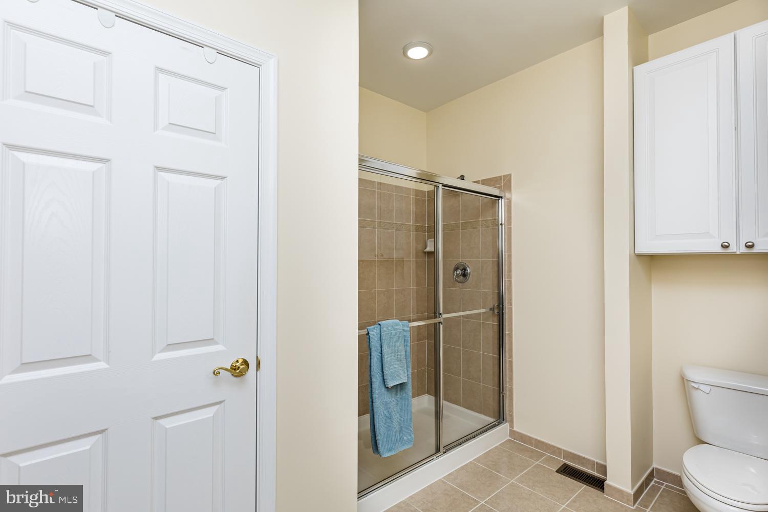 COURTYARDS AT WAVERLY WOODS EAST - Residential