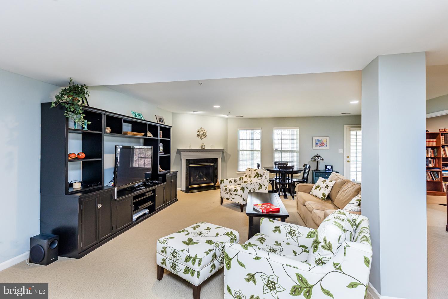 COURTYARDS AT WAVERLY WOODS EAST - Residential