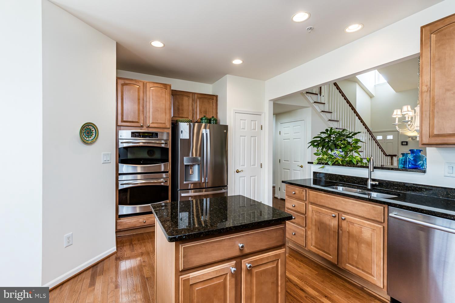 COURTYARDS AT WAVERLY WOODS EAST - Residential