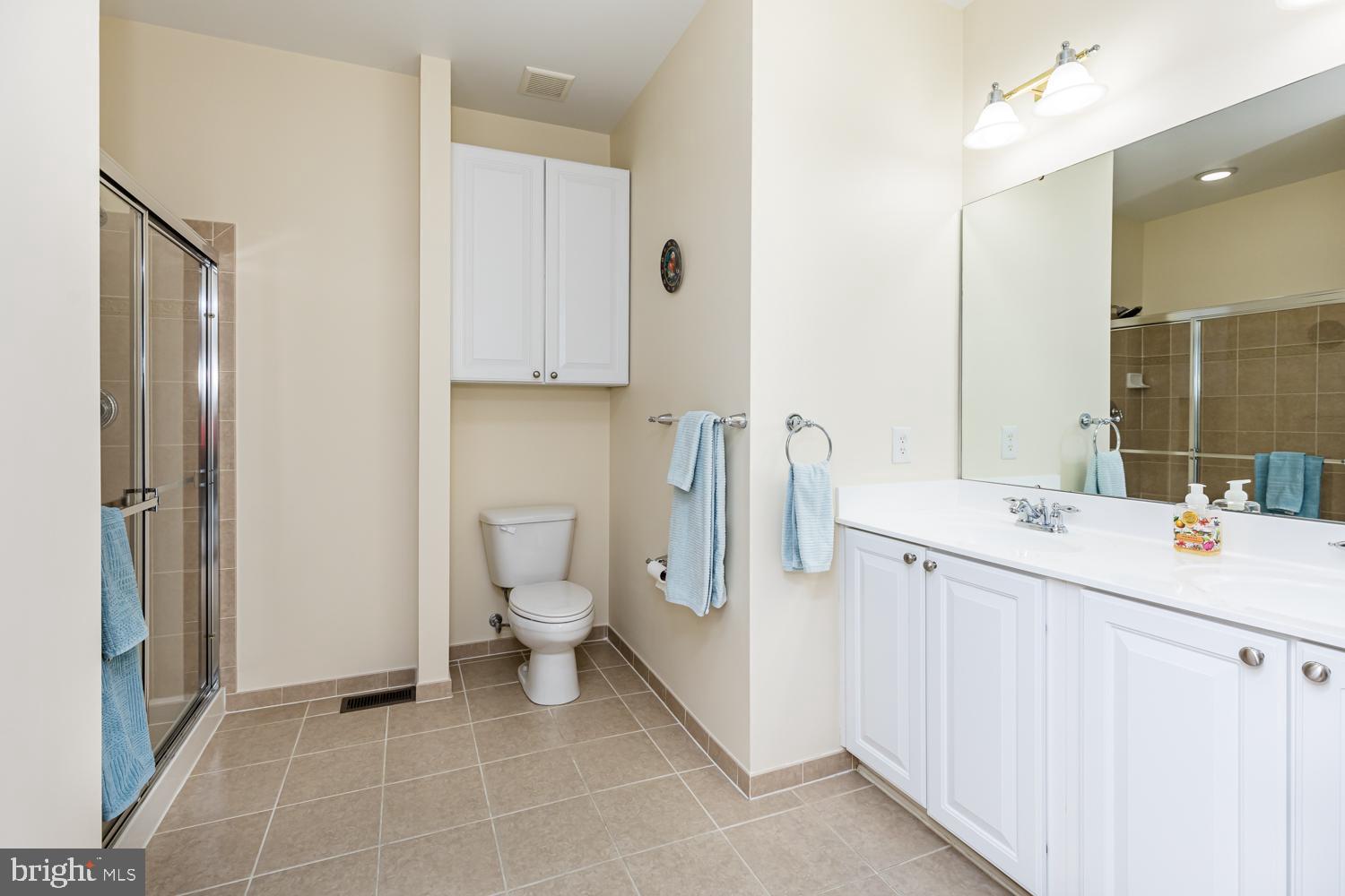 COURTYARDS AT WAVERLY WOODS EAST - Residential