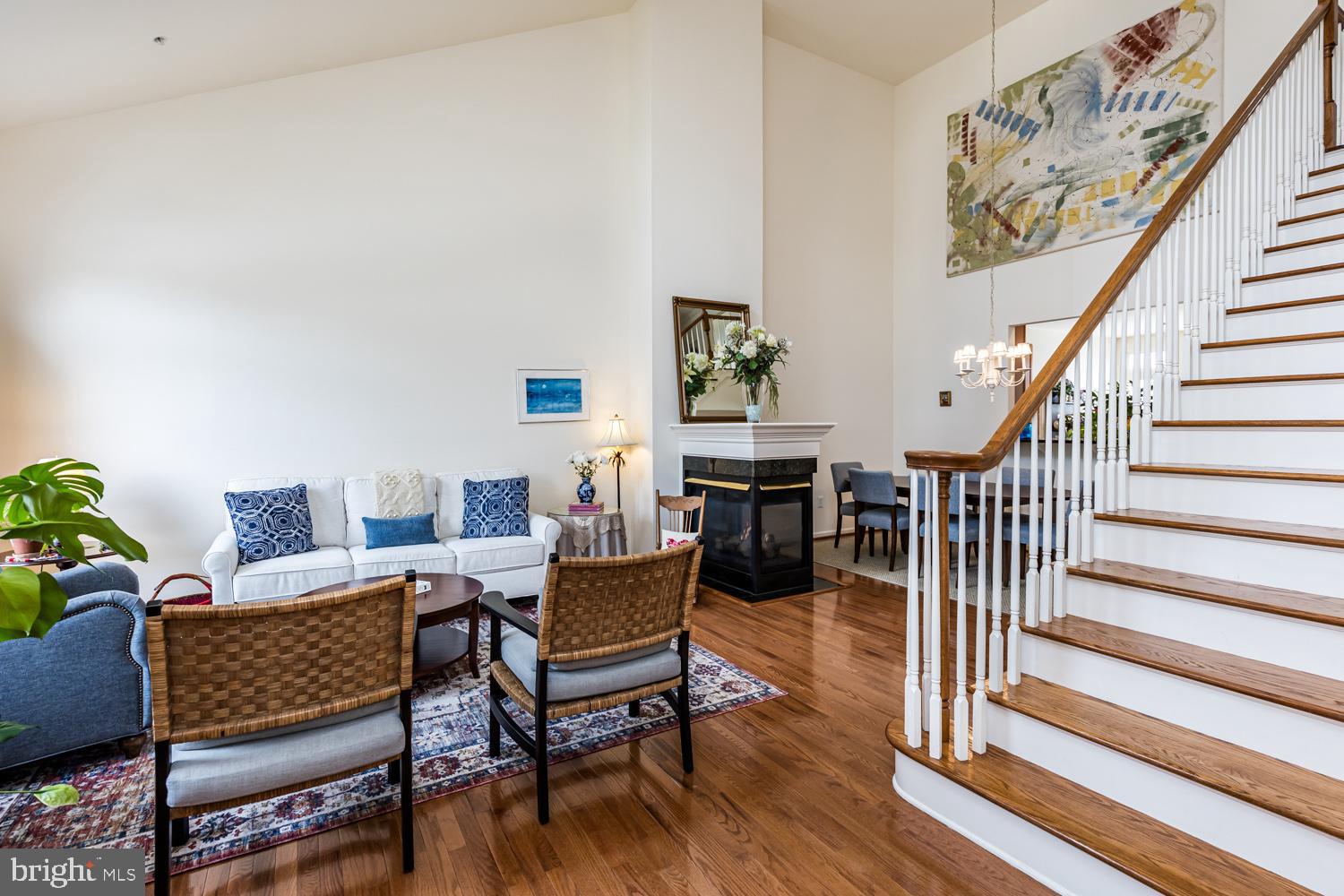 COURTYARDS AT WAVERLY WOODS EAST - Residential