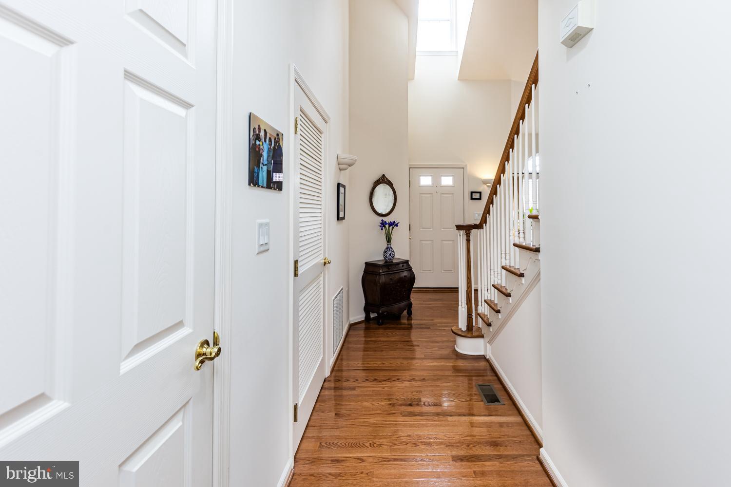 COURTYARDS AT WAVERLY WOODS EAST - Residential