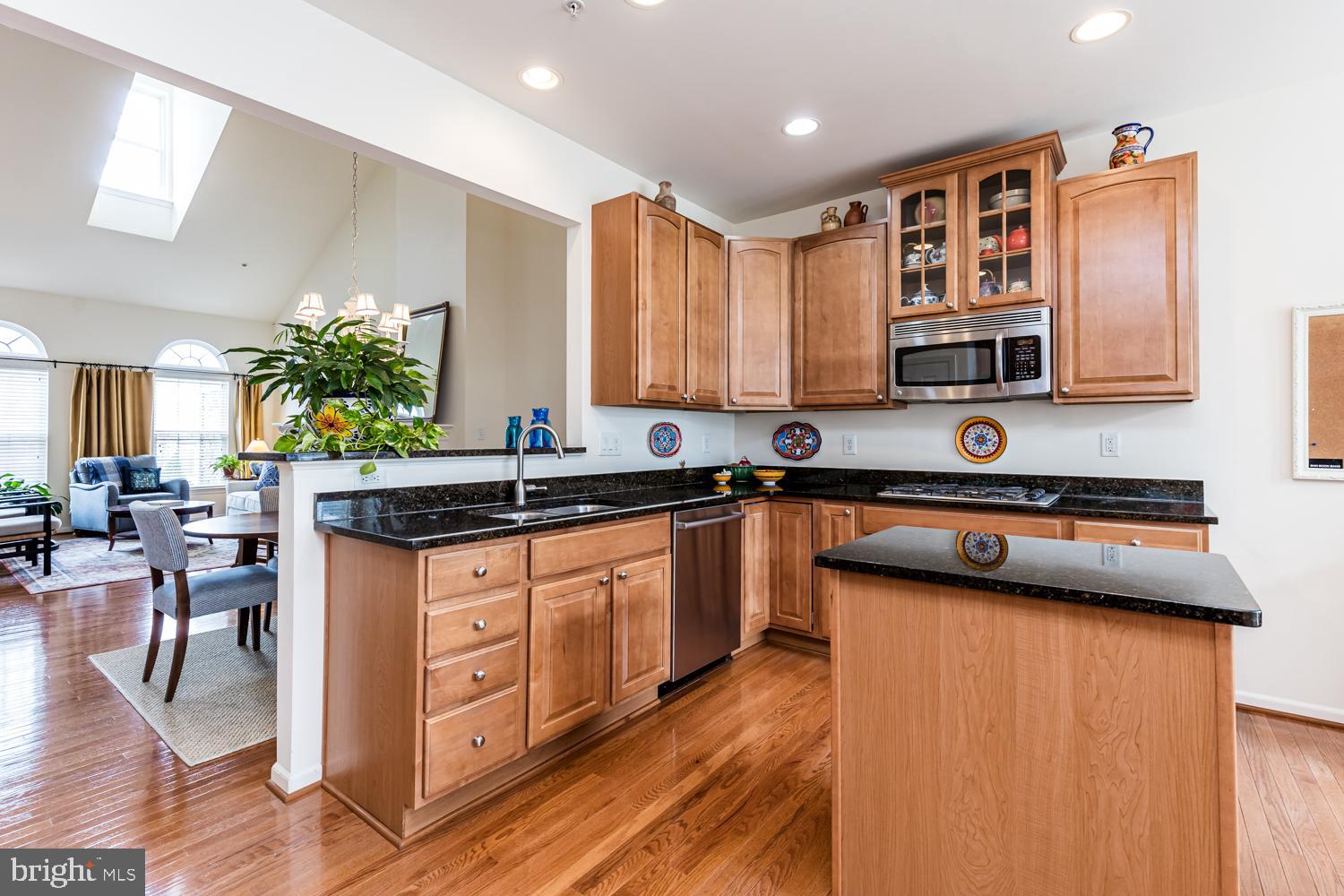 COURTYARDS AT WAVERLY WOODS EAST - Residential