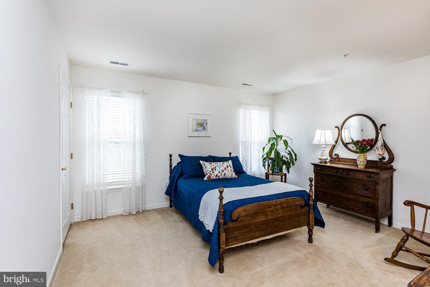 COURTYARDS AT WAVERLY WOODS EAST - Residential