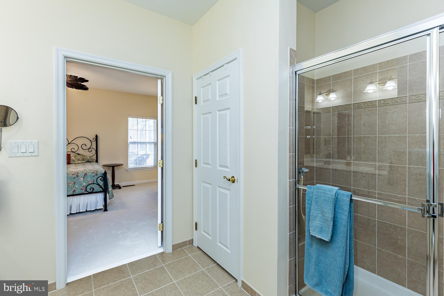 COURTYARDS AT WAVERLY WOODS EAST - Residential