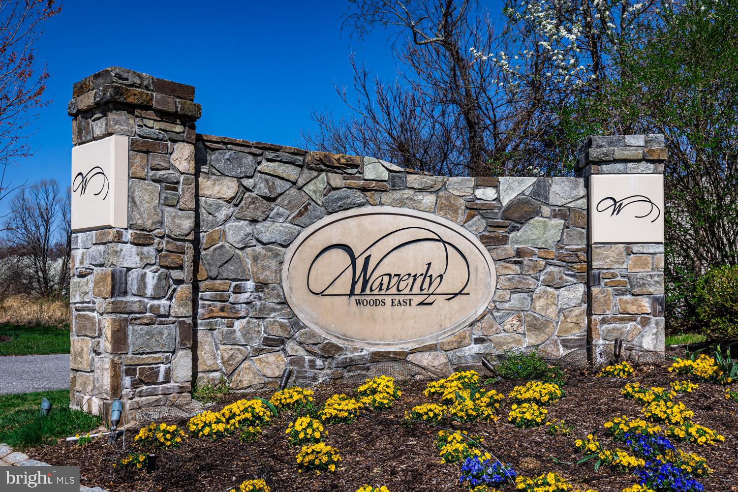 COURTYARDS AT WAVERLY WOODS EAST - Residential