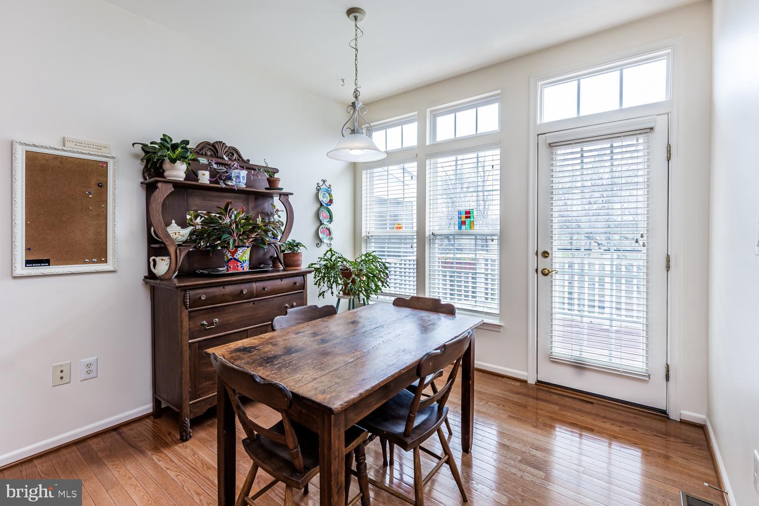 COURTYARDS AT WAVERLY WOODS EAST - Residential