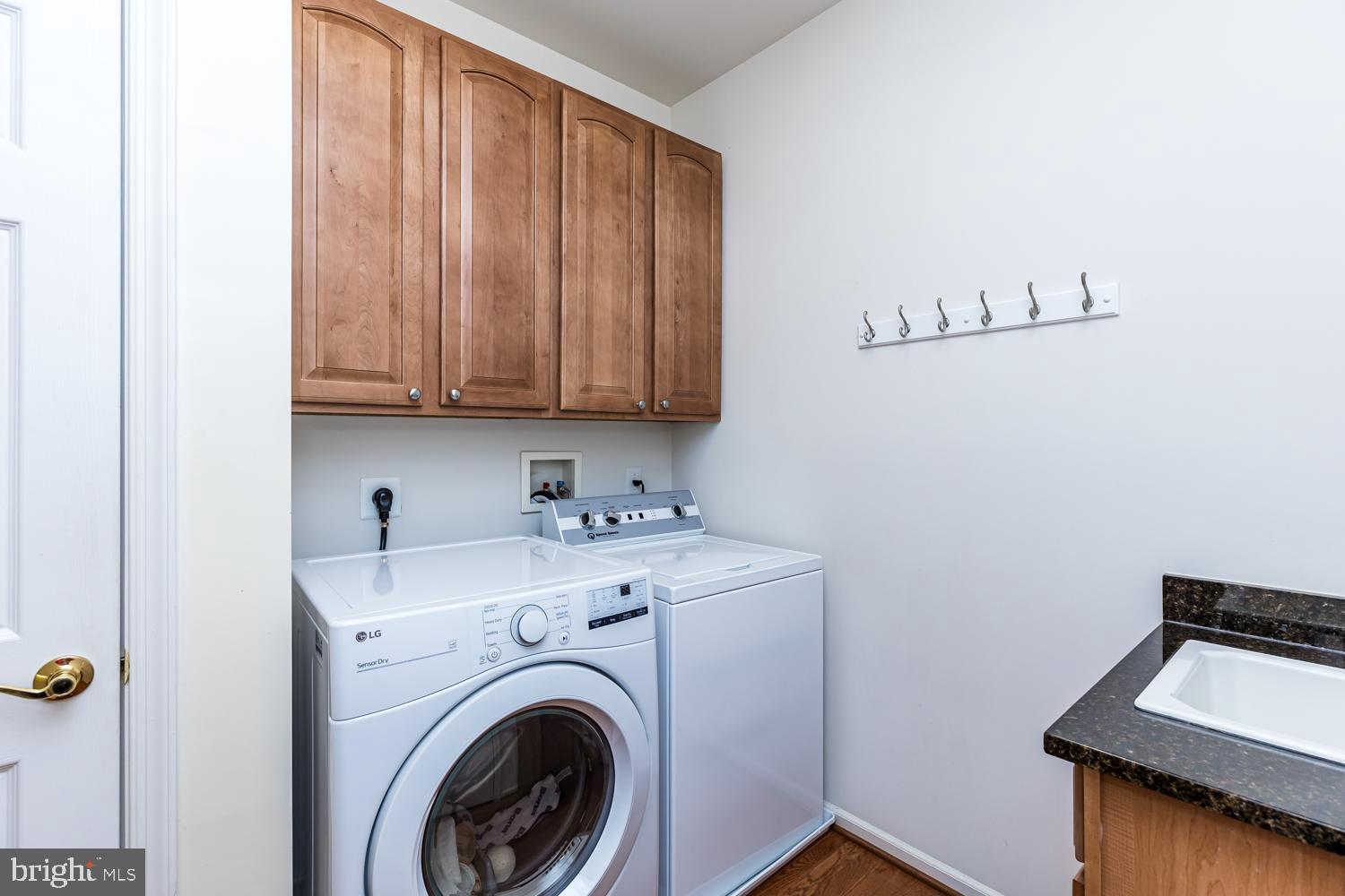 COURTYARDS AT WAVERLY WOODS EAST - Residential