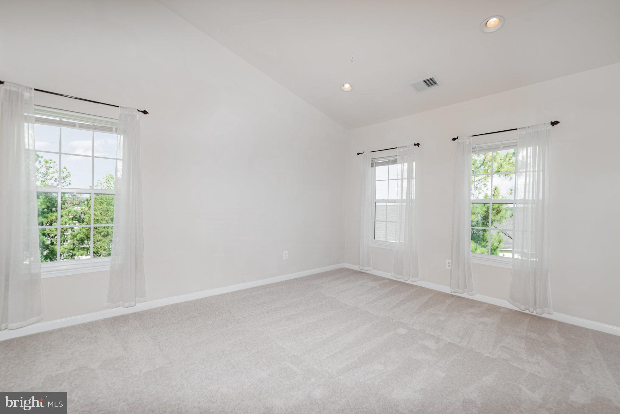 STONEY RUN VILLAGE - Residential