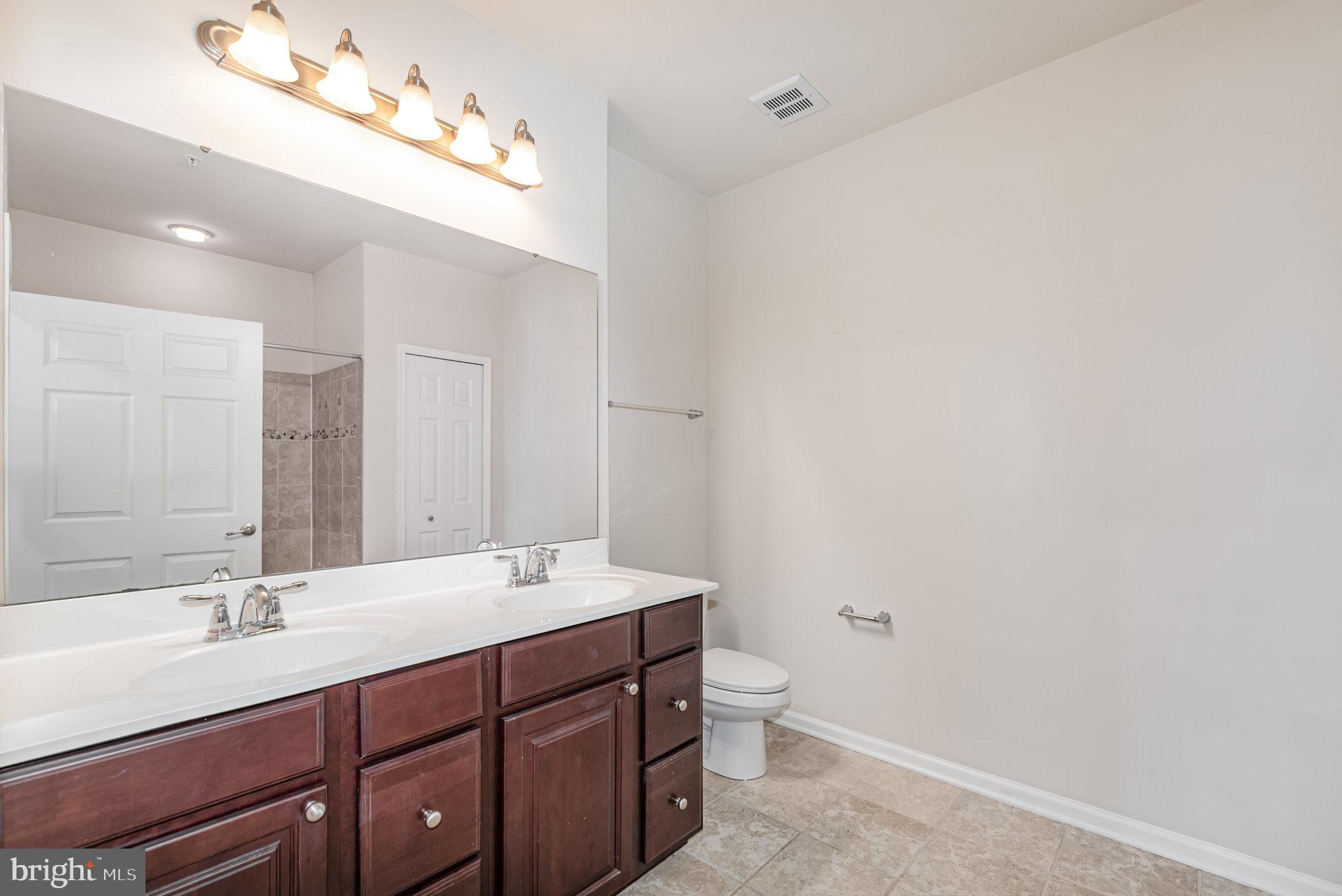 STONEY RUN VILLAGE - Residential