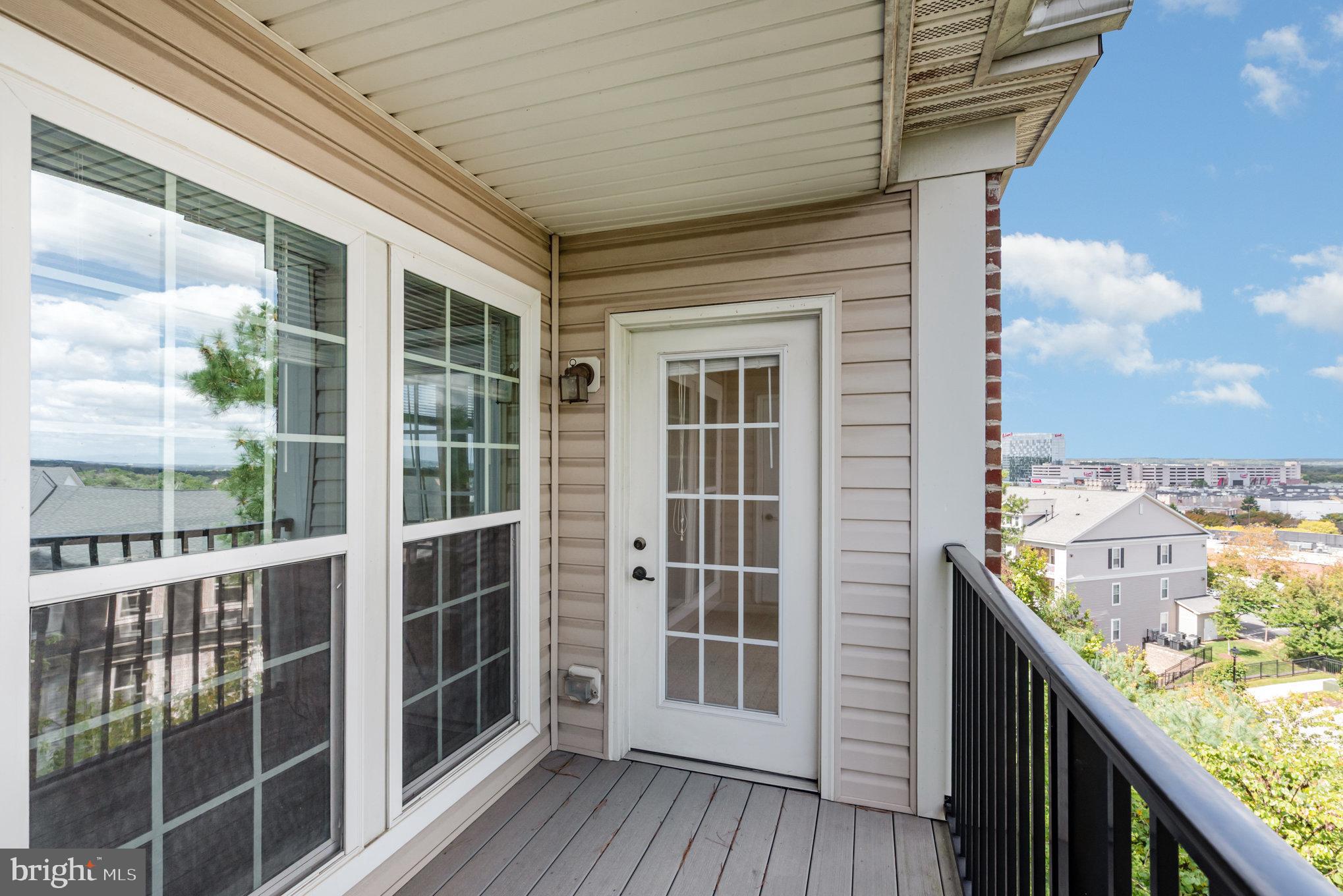 STONEY RUN VILLAGE - Residential