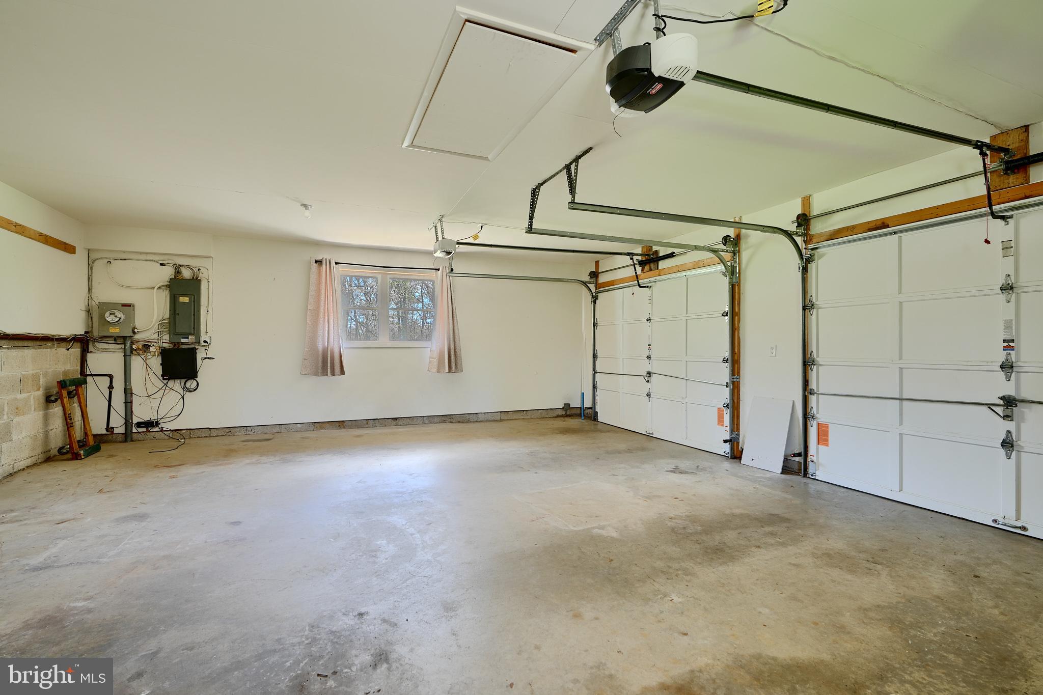 WOODCREST - Residential