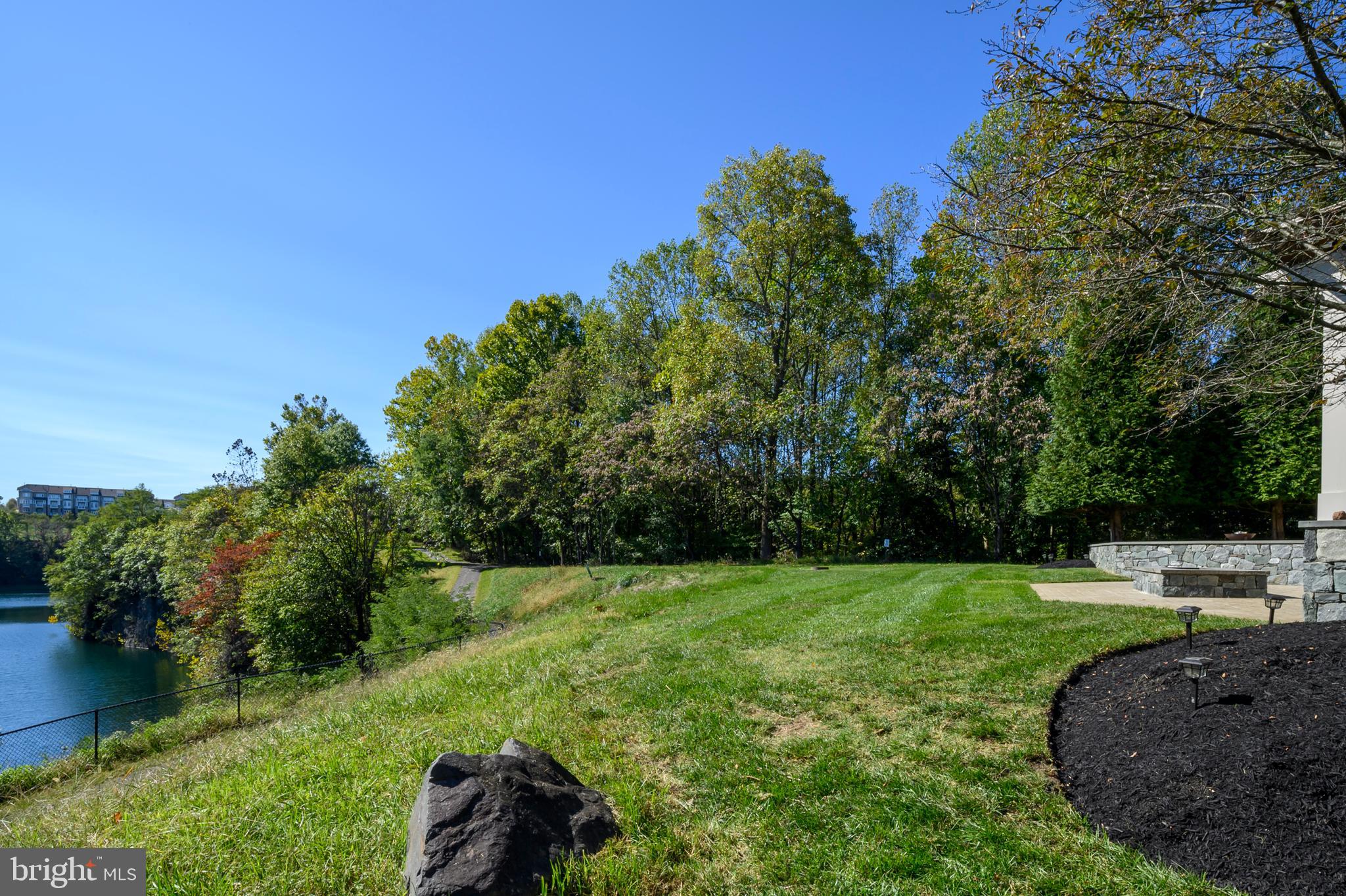STONE LAKE - Residential