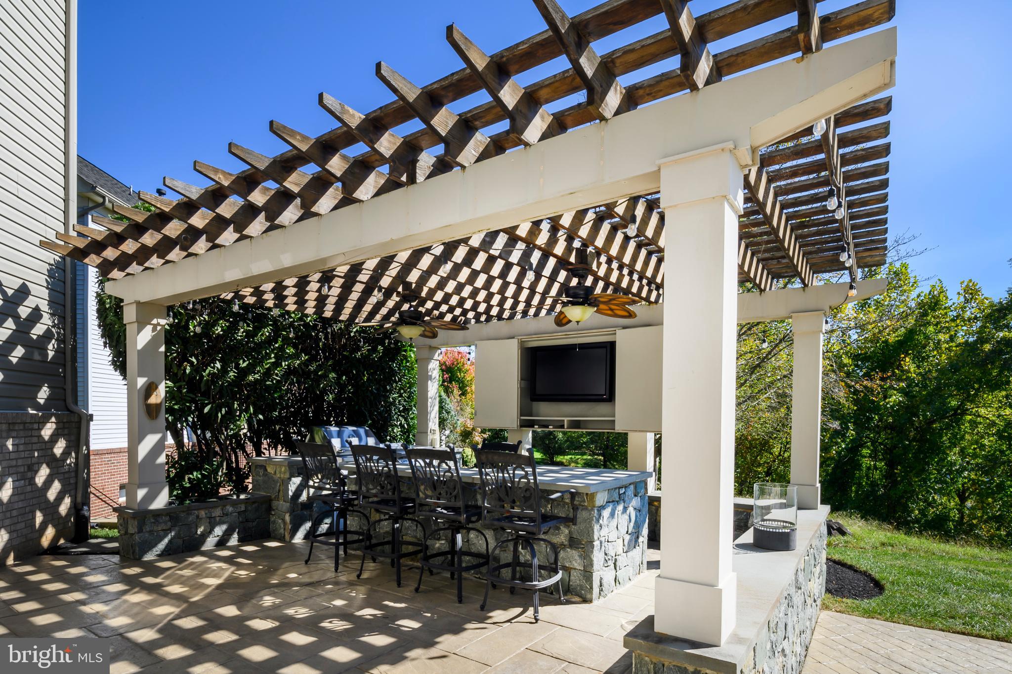 STONE LAKE - Residential