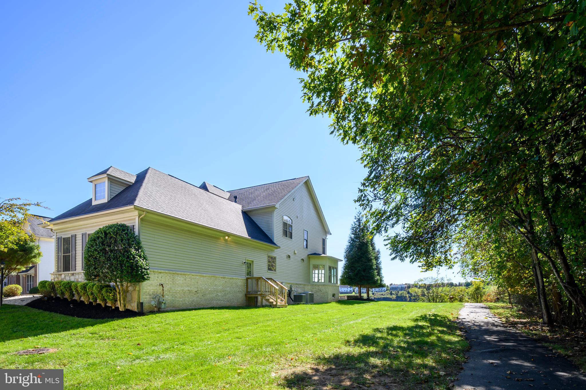 STONE LAKE - Residential