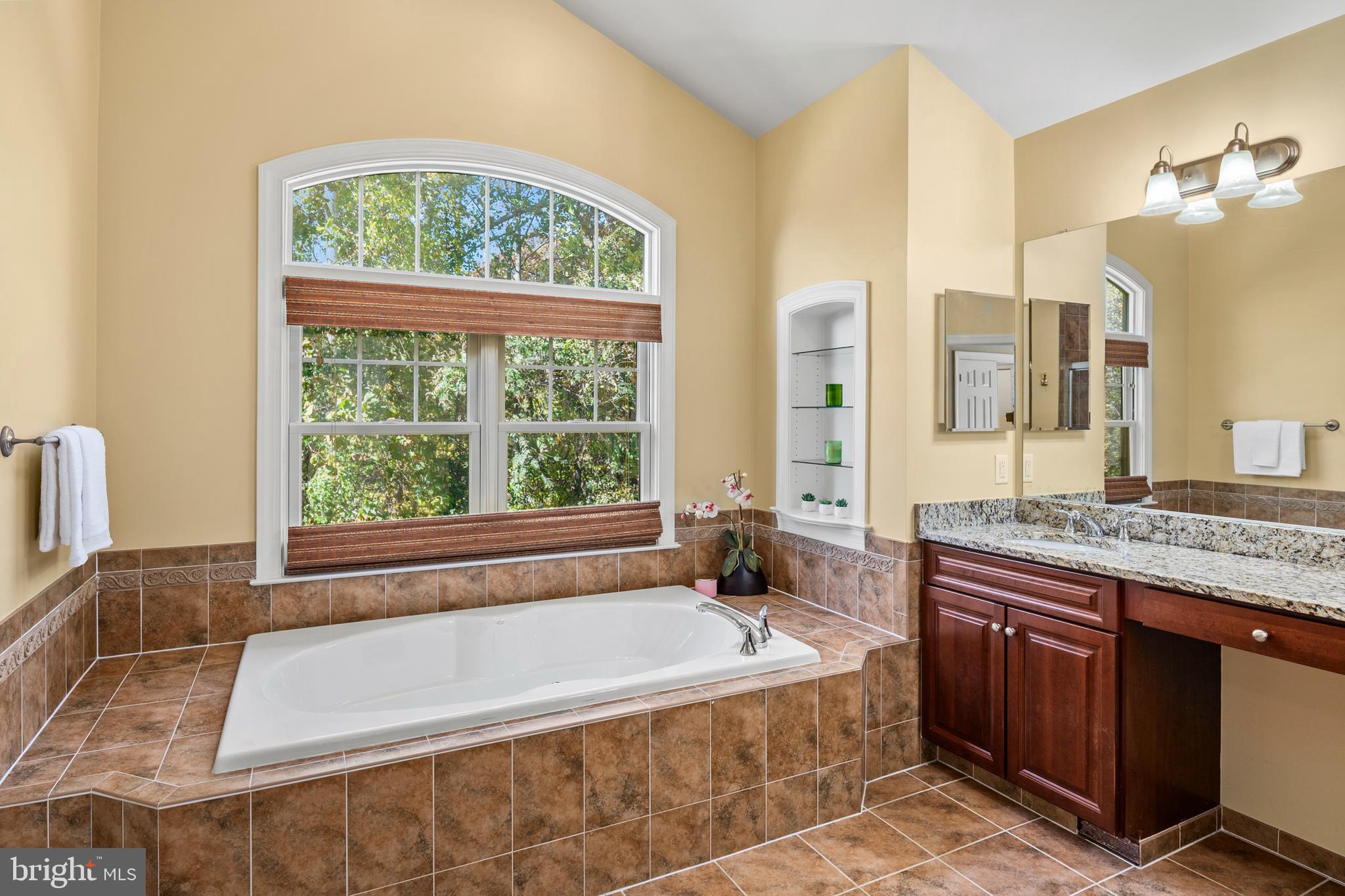 STONE LAKE - Residential