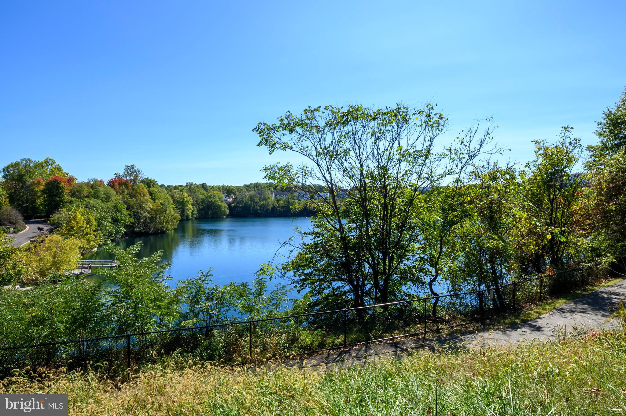 STONE LAKE - Residential
