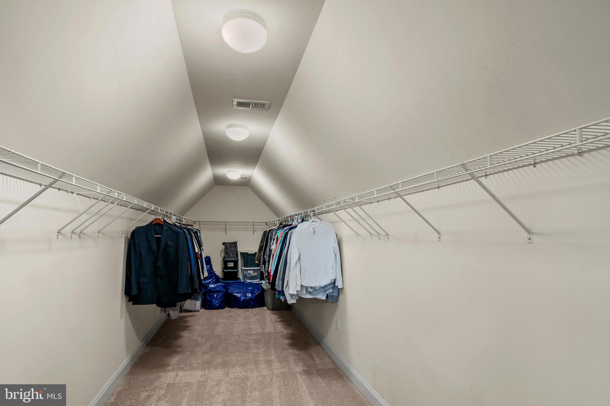 STONE LAKE - Residential