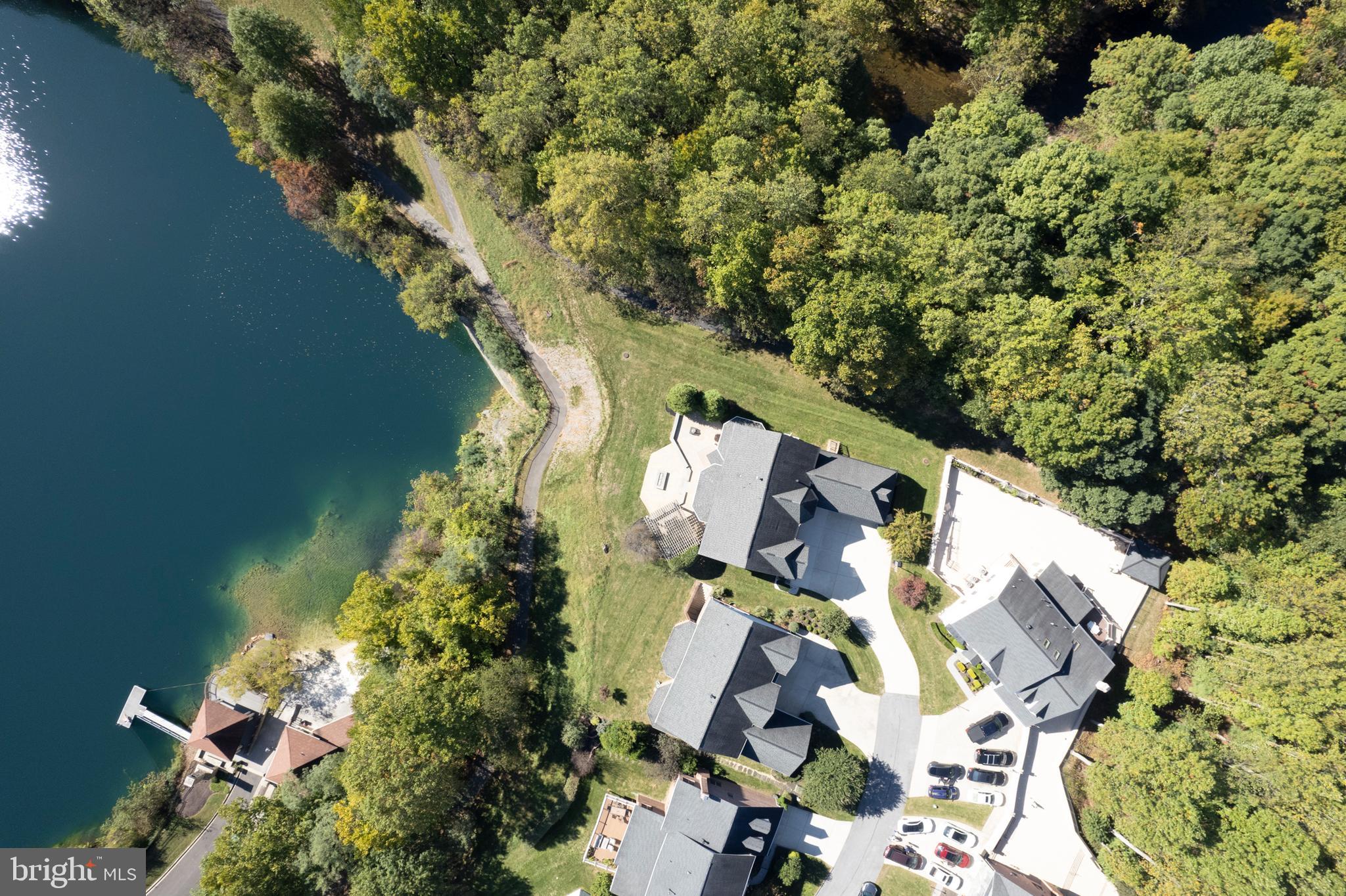 STONE LAKE - Residential