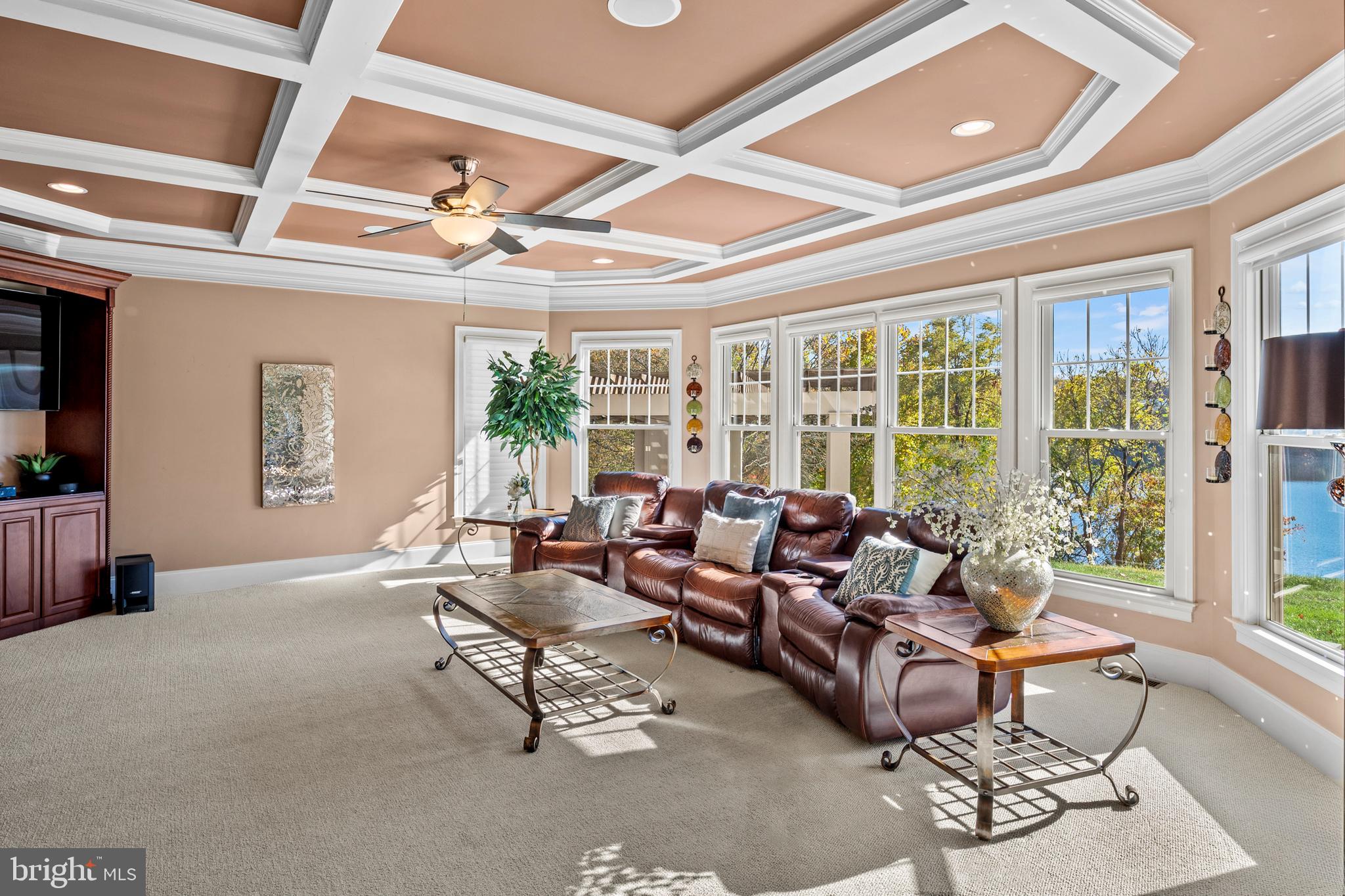 STONE LAKE - Residential