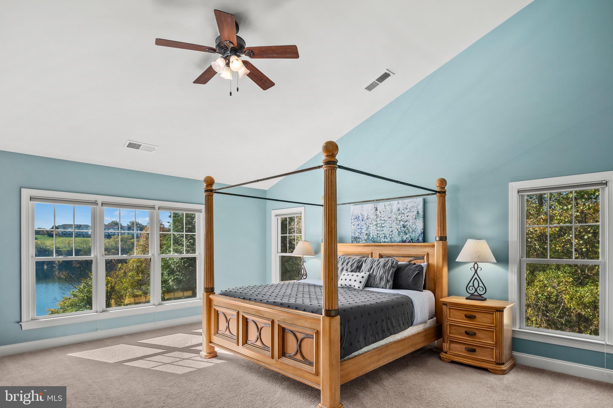 STONE LAKE - Residential