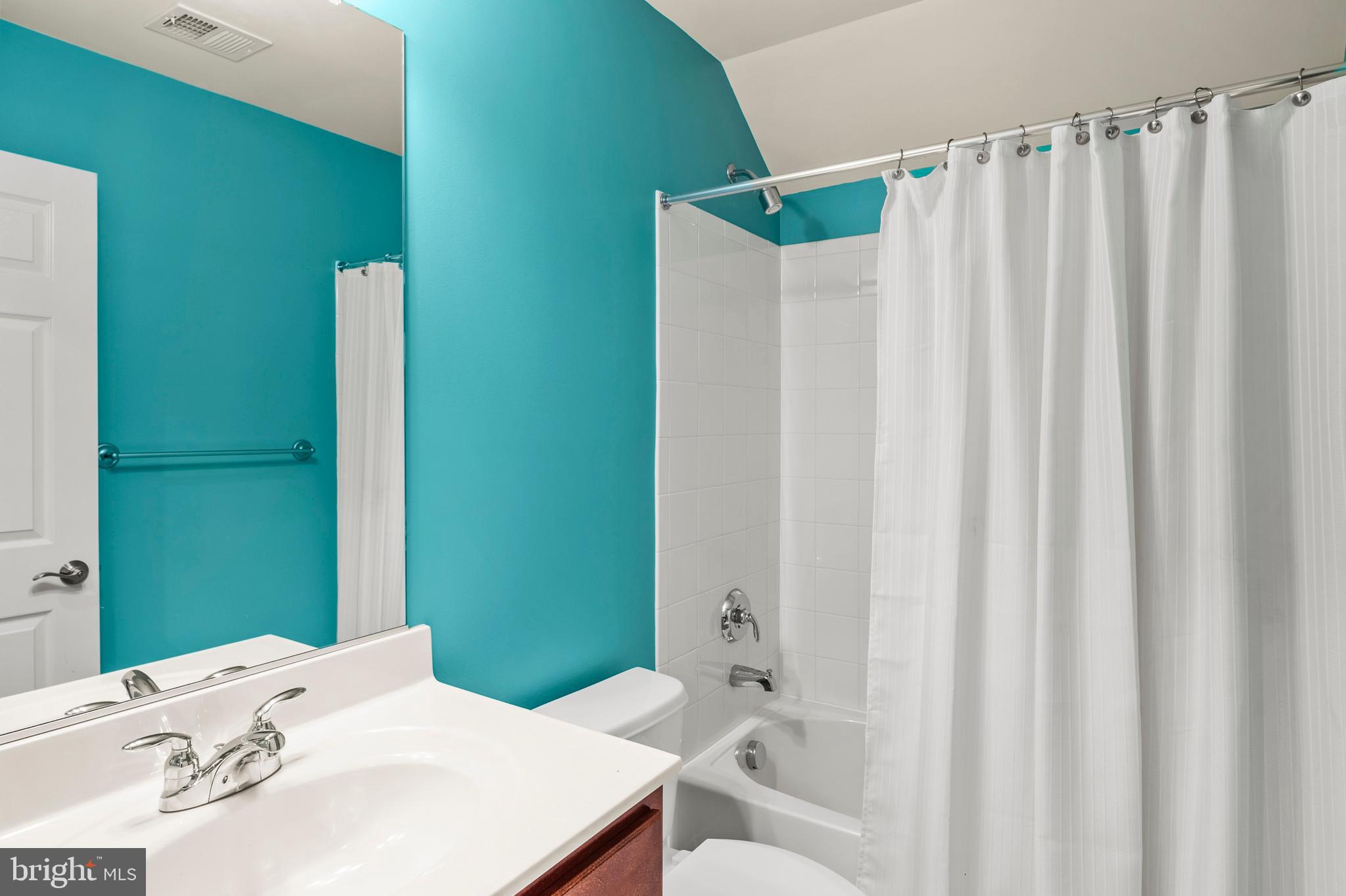 STONE LAKE - Residential