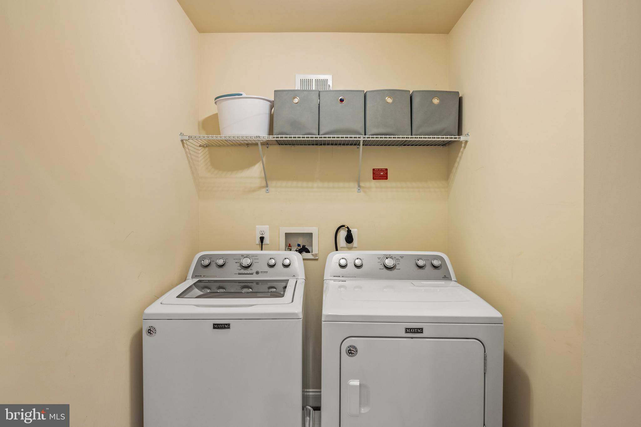 STONE LAKE - Residential