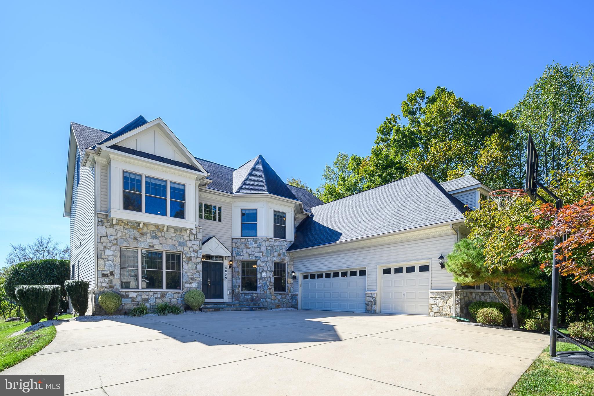 STONE LAKE - Residential