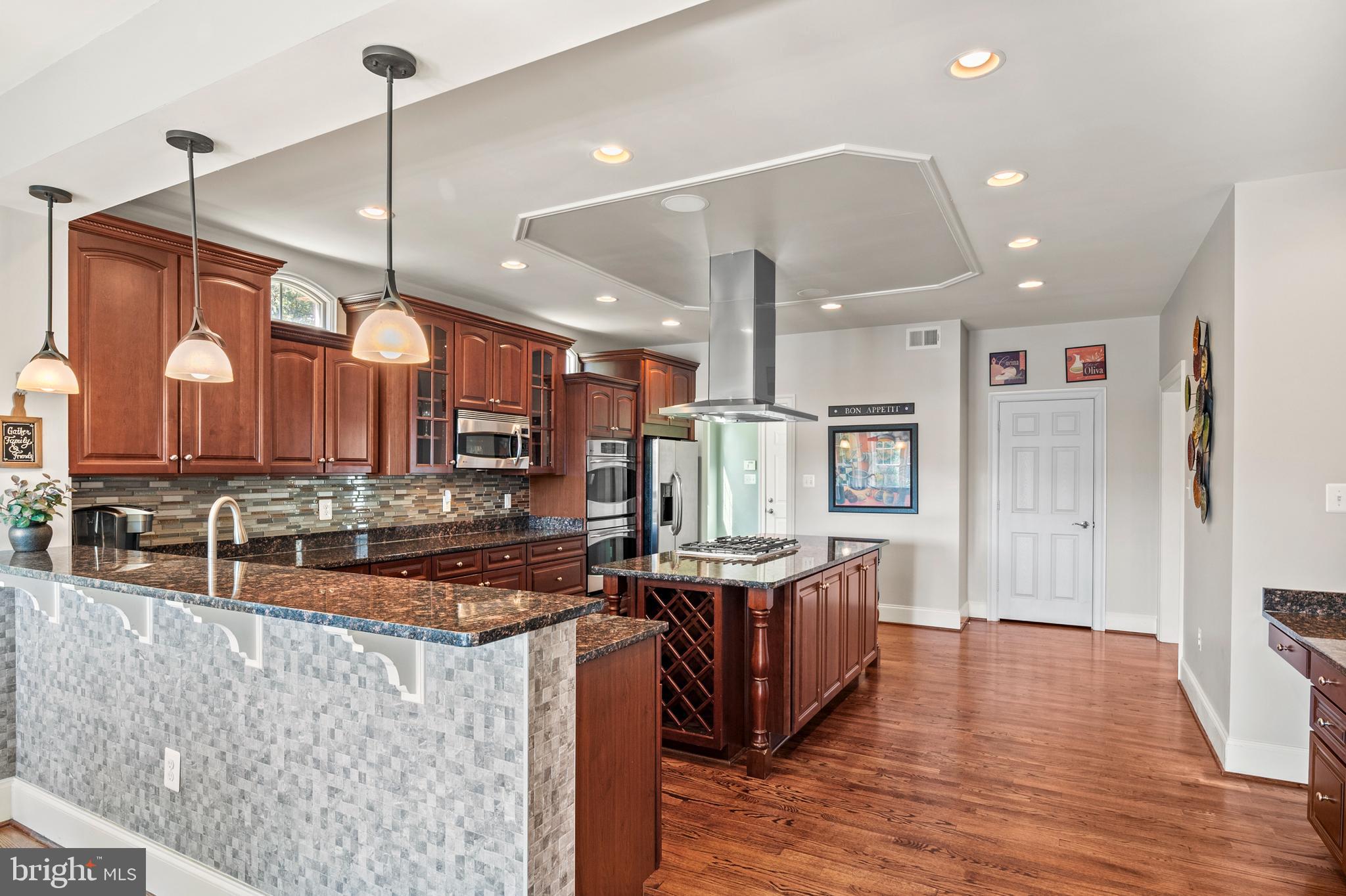 STONE LAKE - Residential