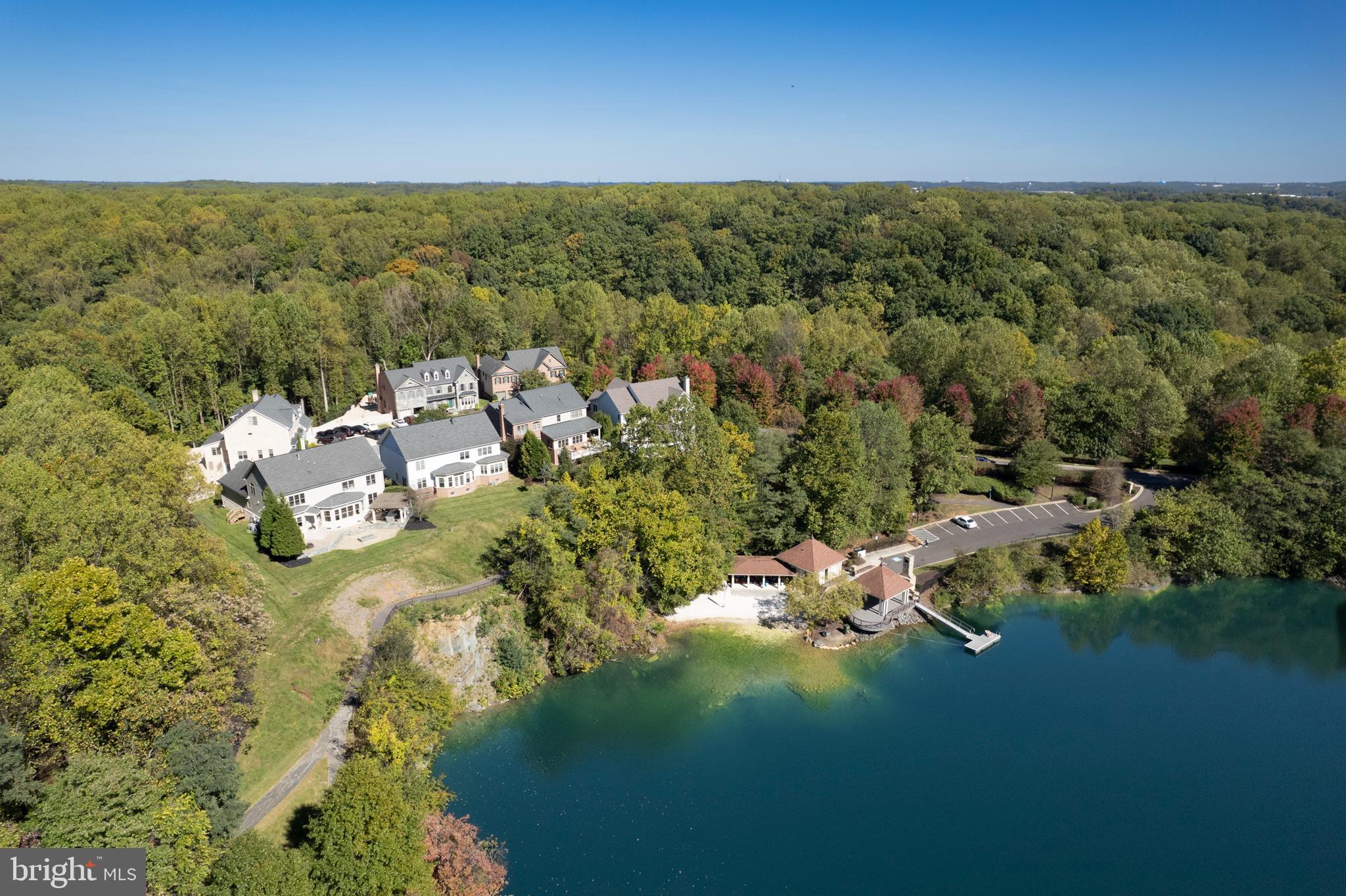 STONE LAKE - Residential