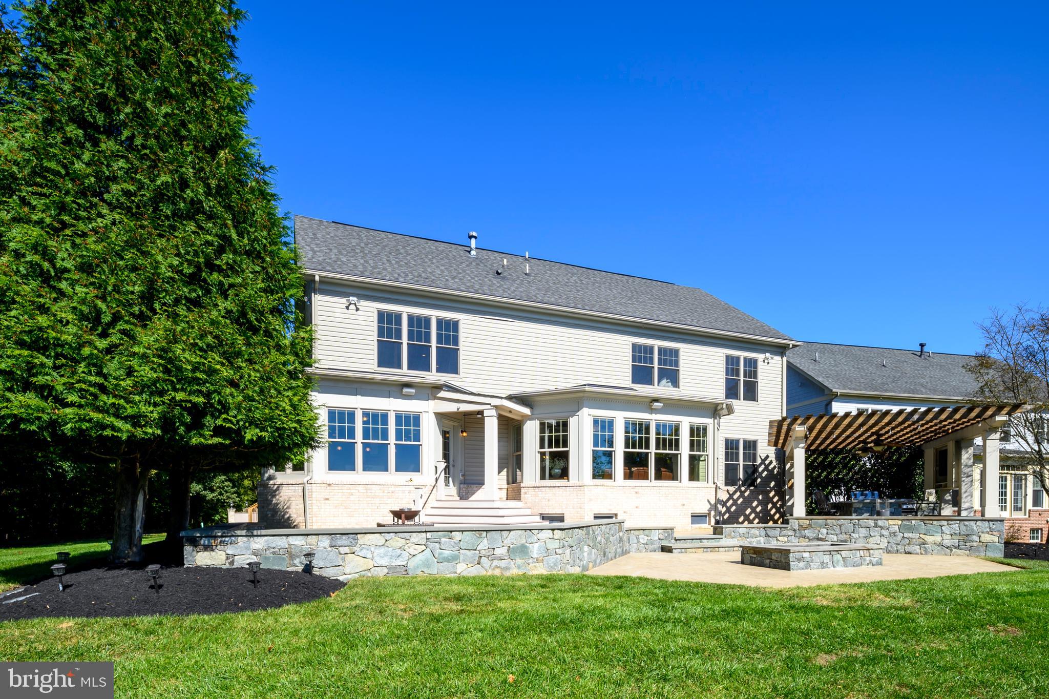 STONE LAKE - Residential