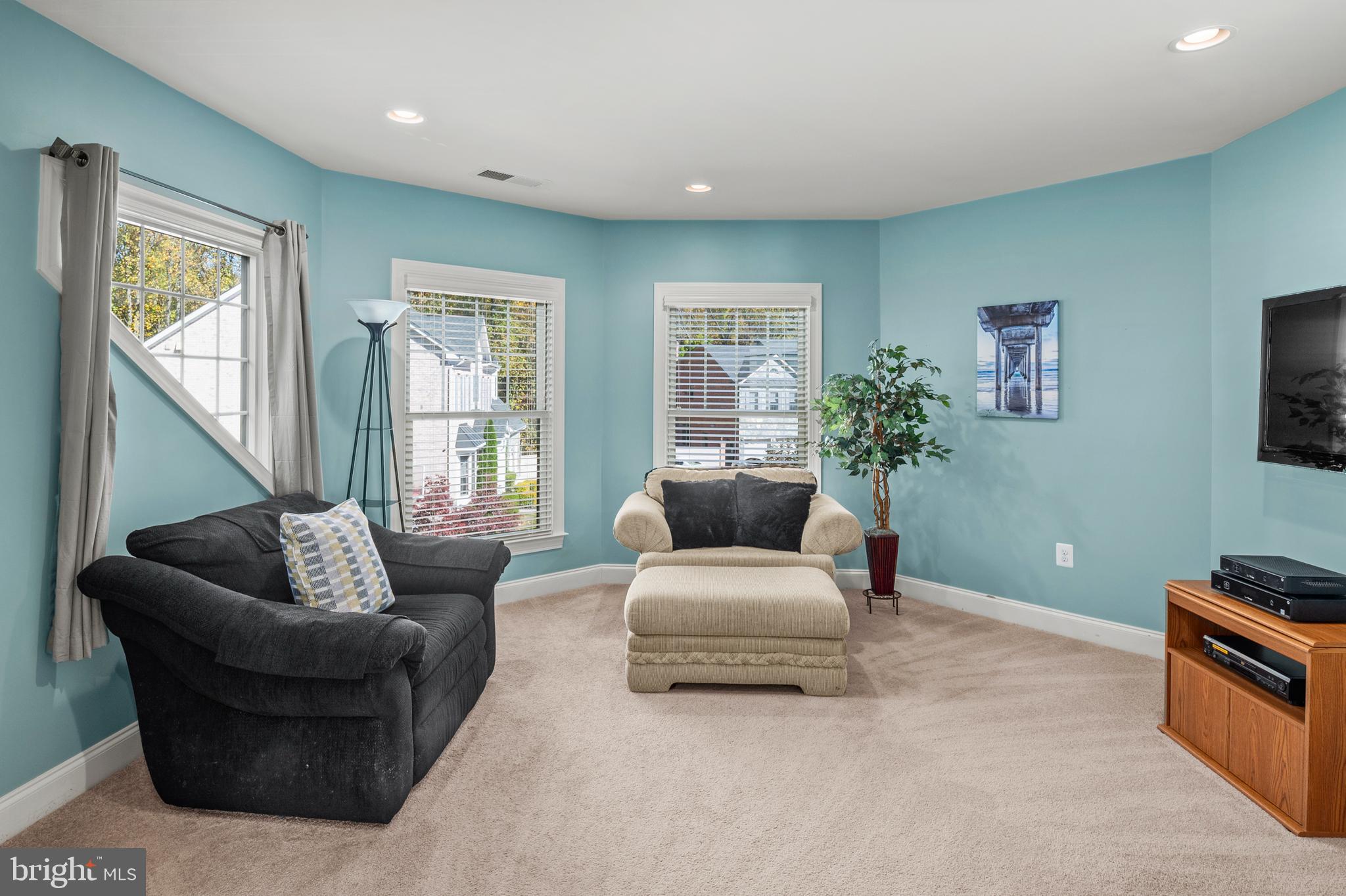 STONE LAKE - Residential