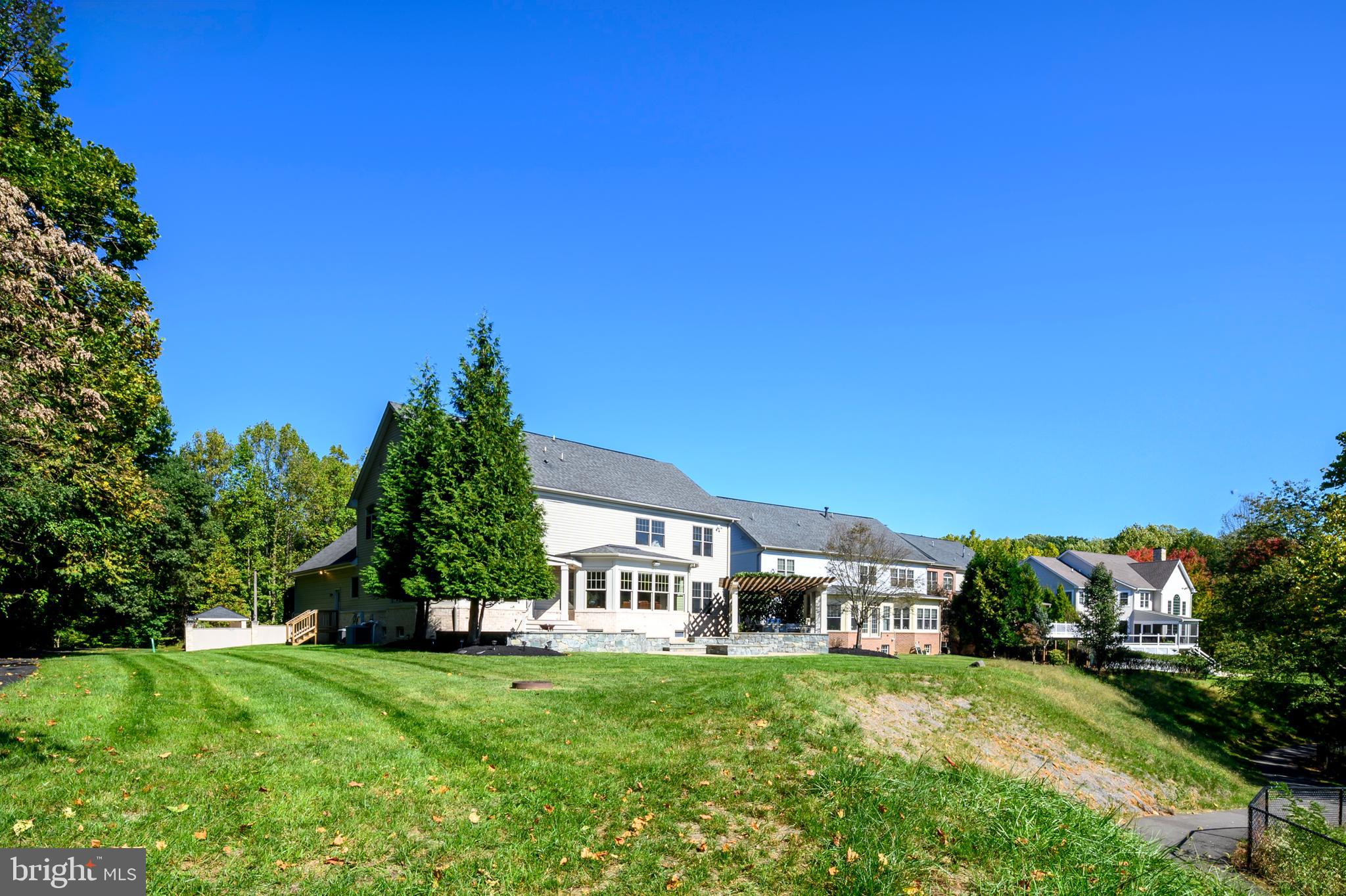 STONE LAKE - Residential