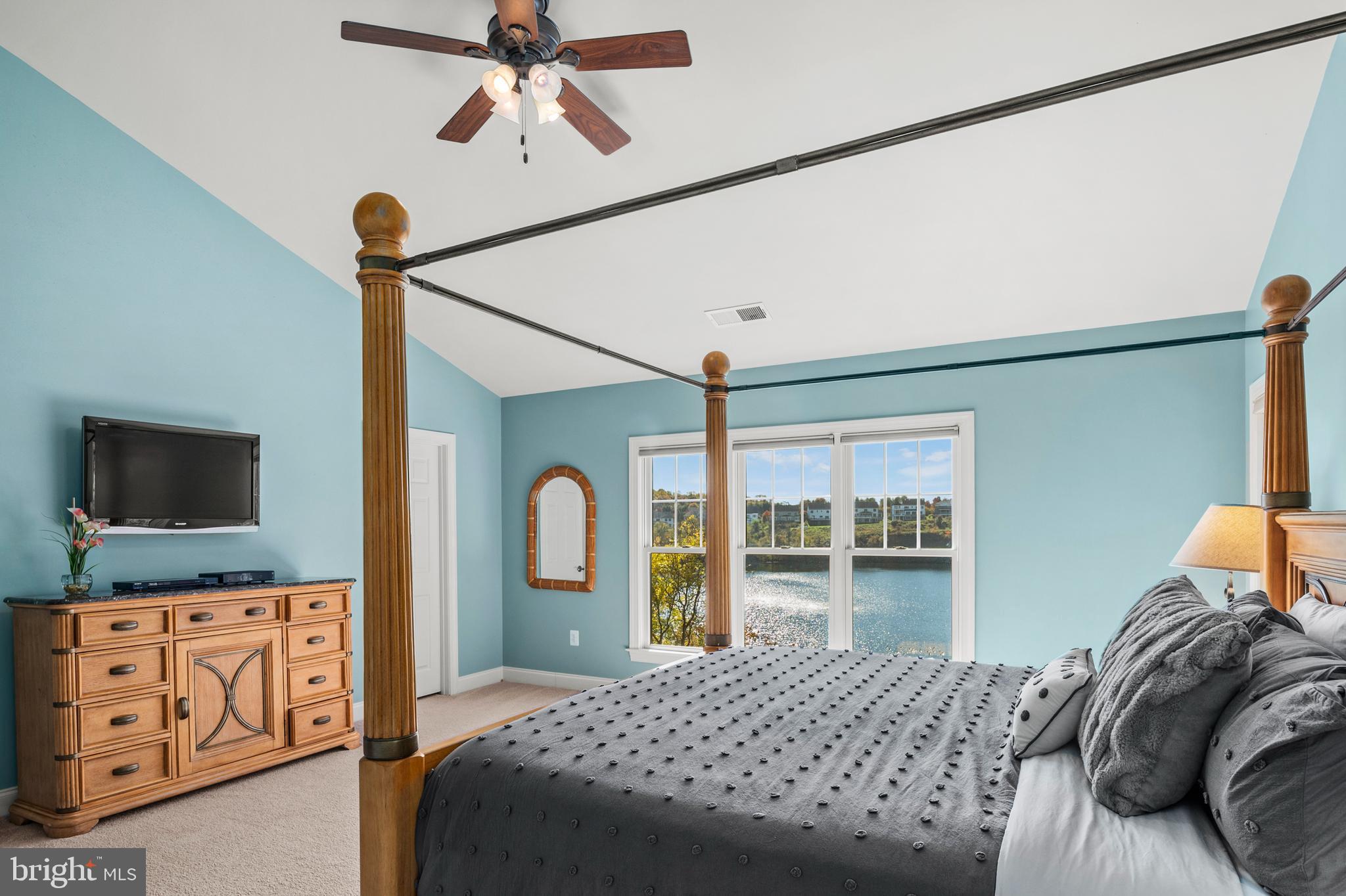 STONE LAKE - Residential