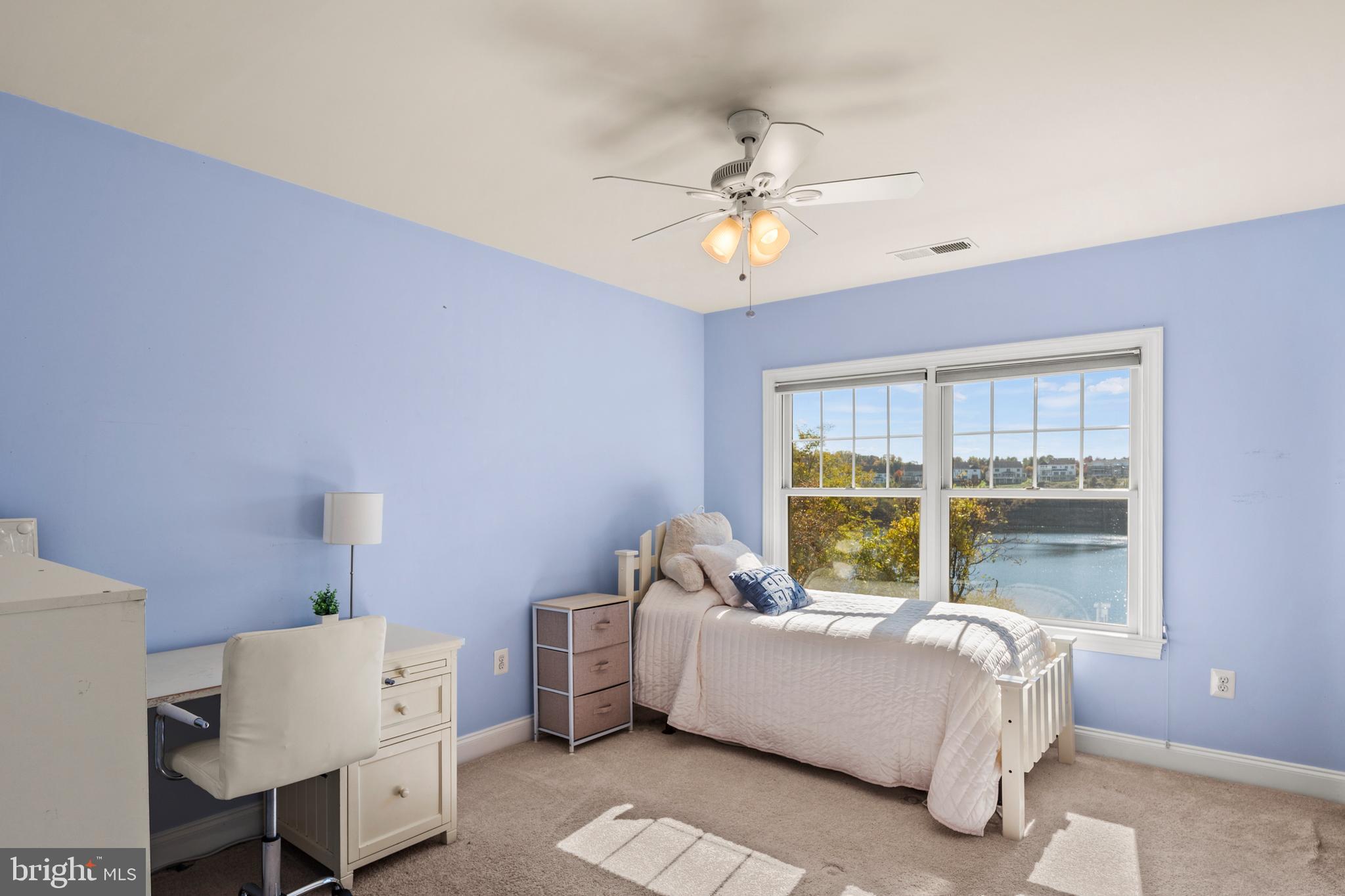 STONE LAKE - Residential