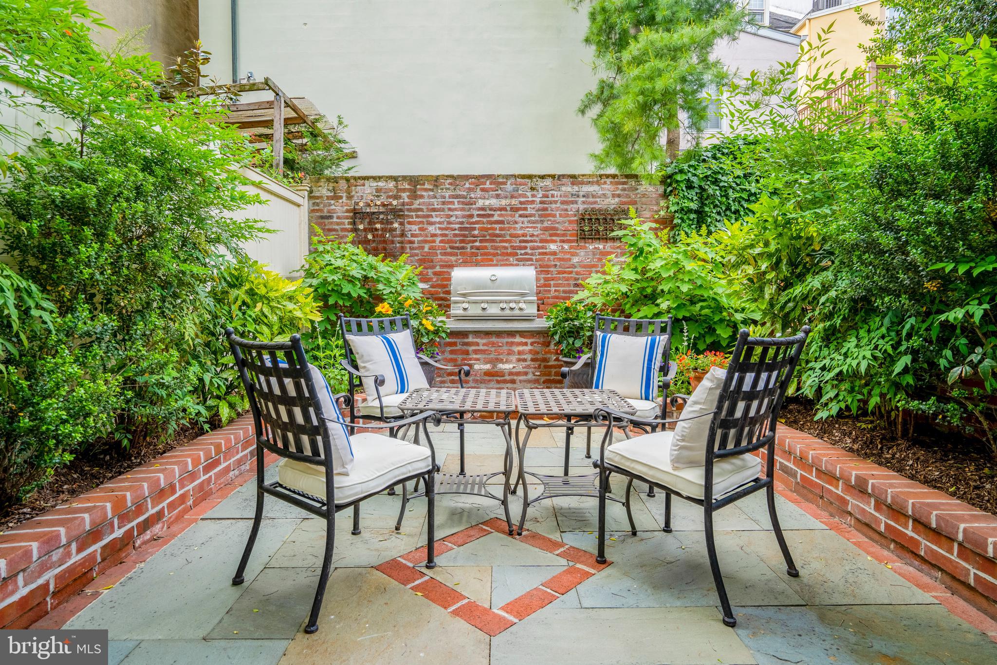 SOCIETY HILL - Residential