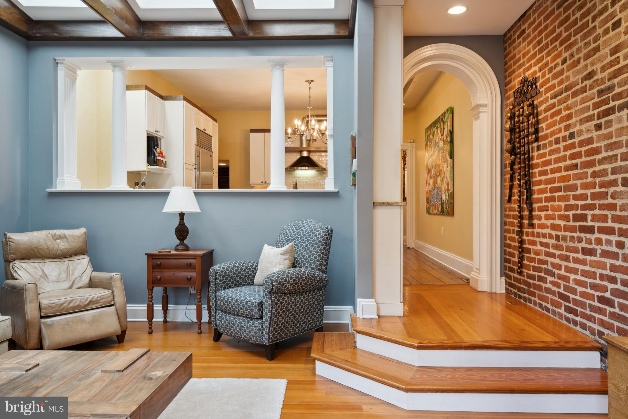 SOCIETY HILL - Residential