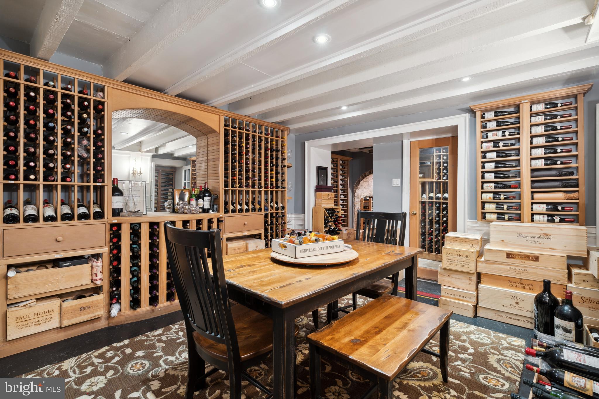 SOCIETY HILL - Residential