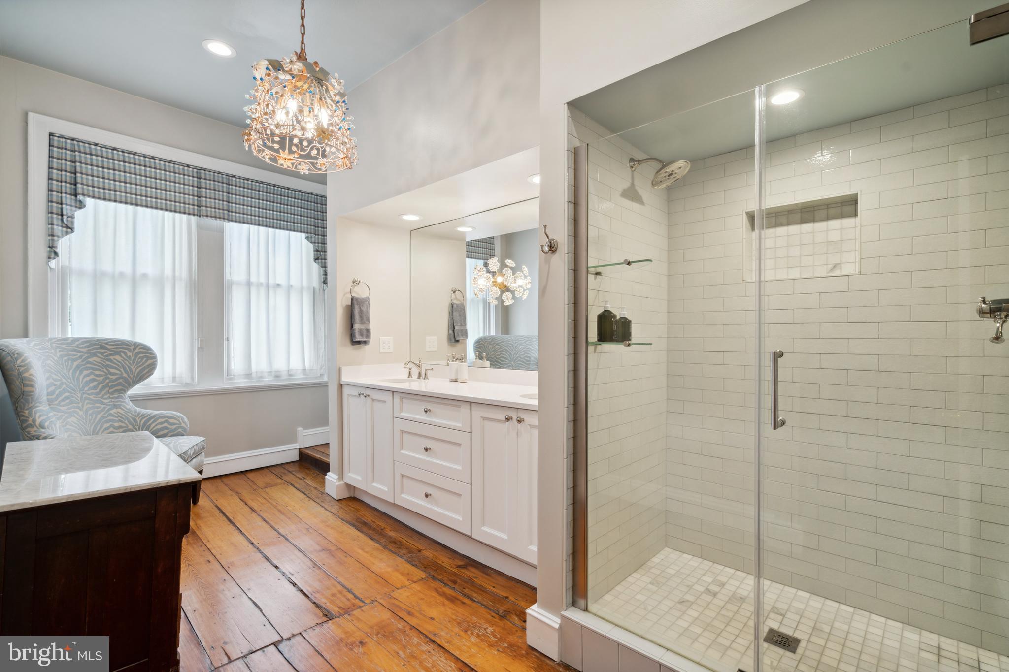 SOCIETY HILL - Residential