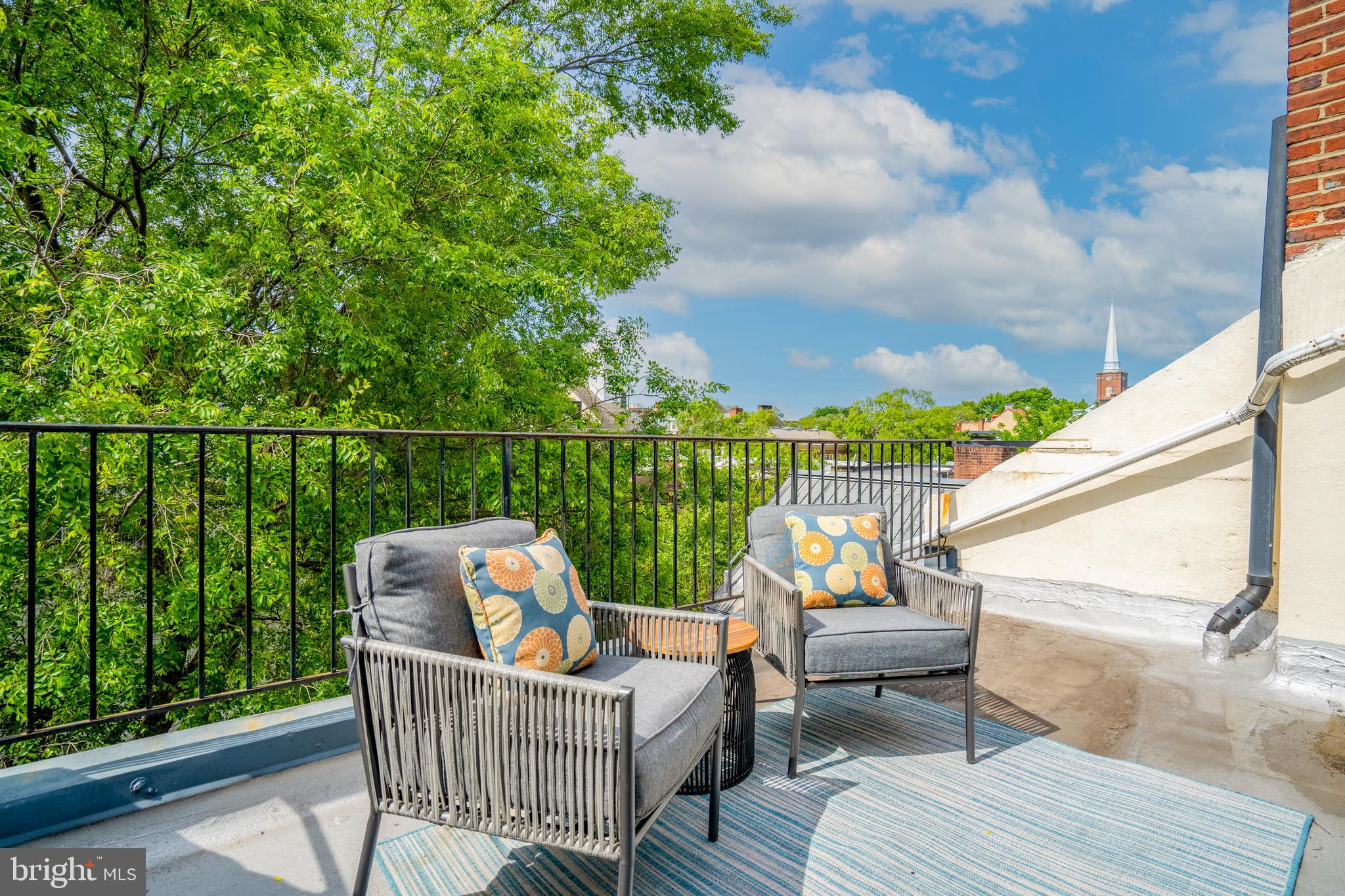 SOCIETY HILL - Residential