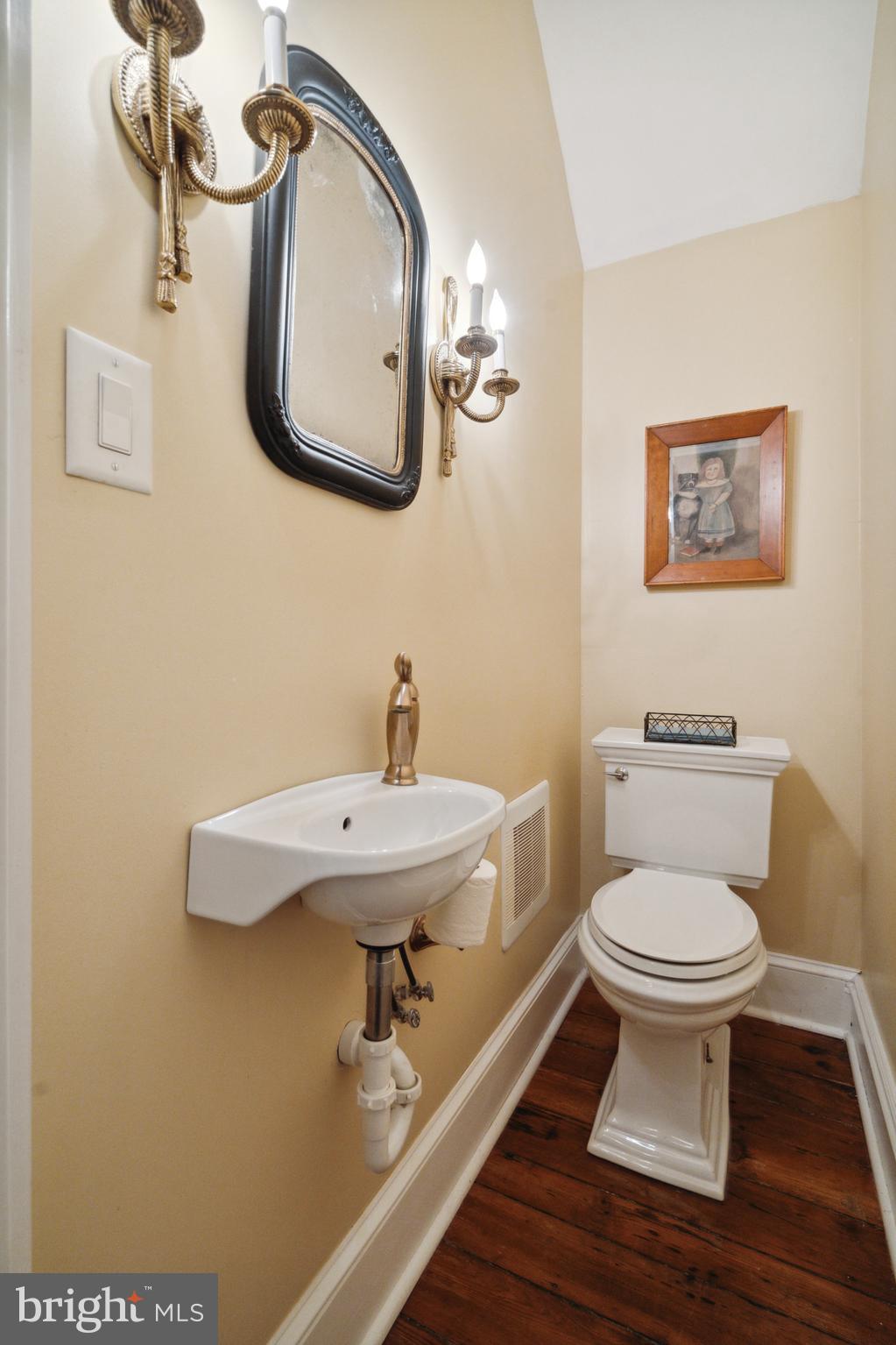 SOCIETY HILL - Residential