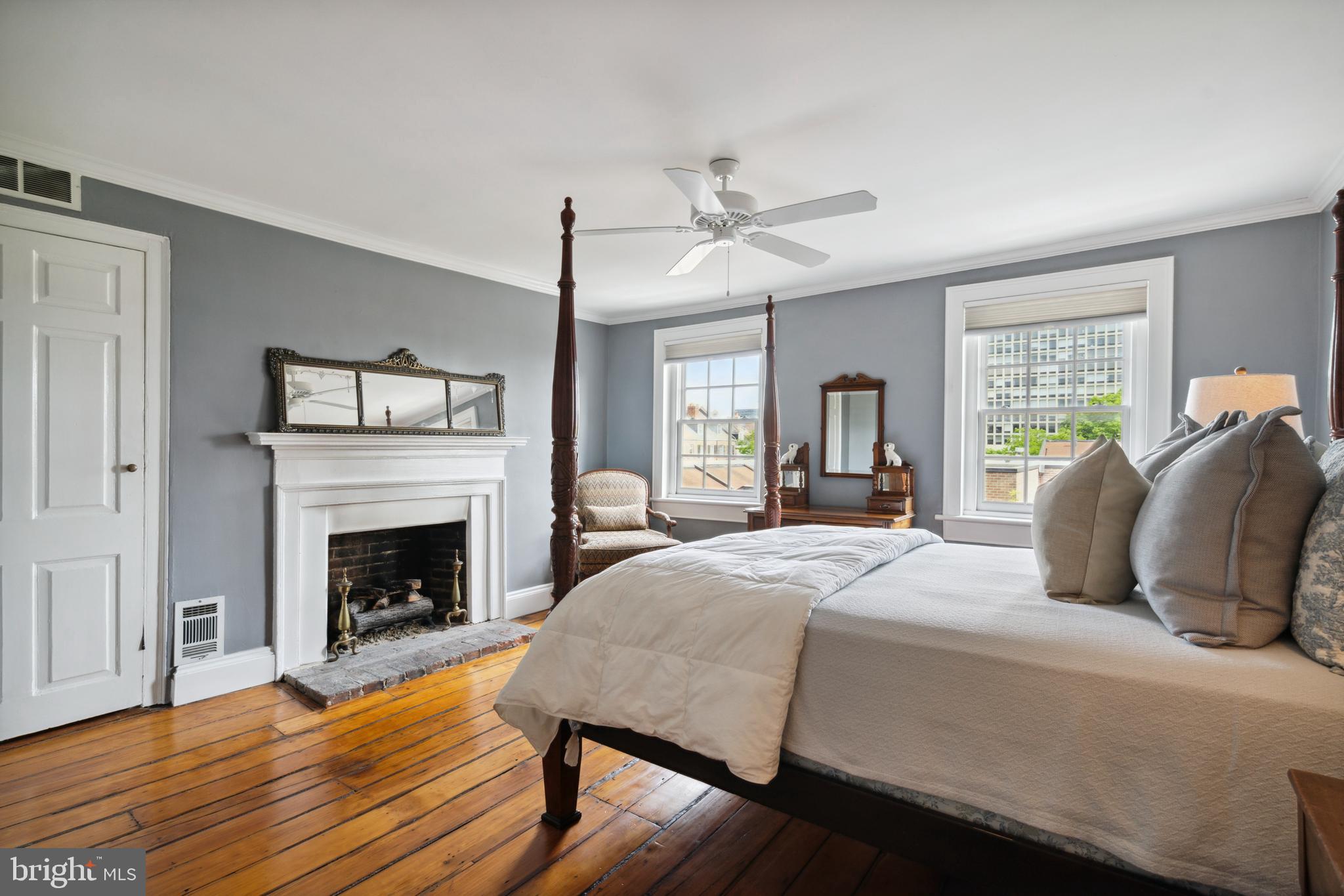 SOCIETY HILL - Residential